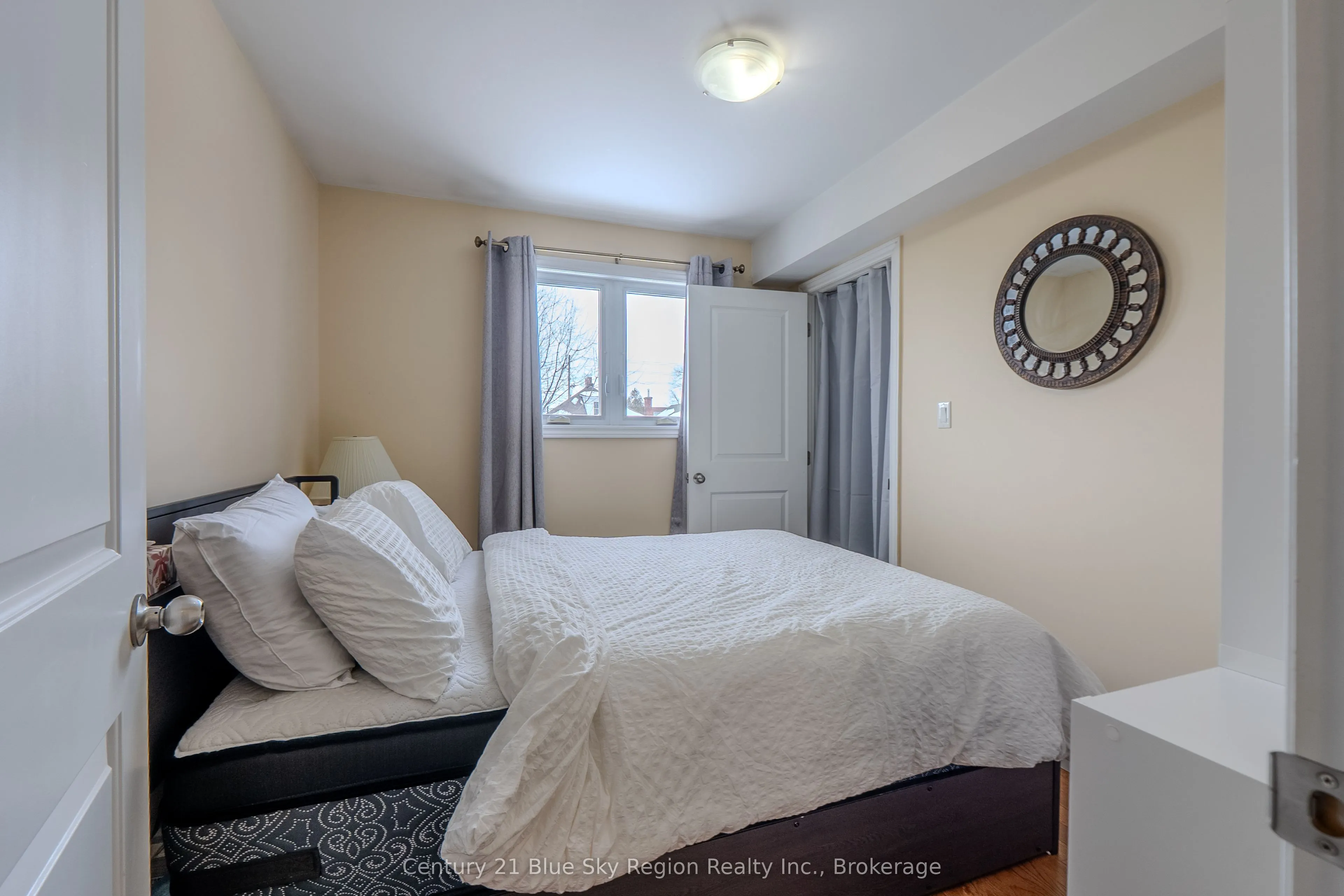 373 First Avenue E