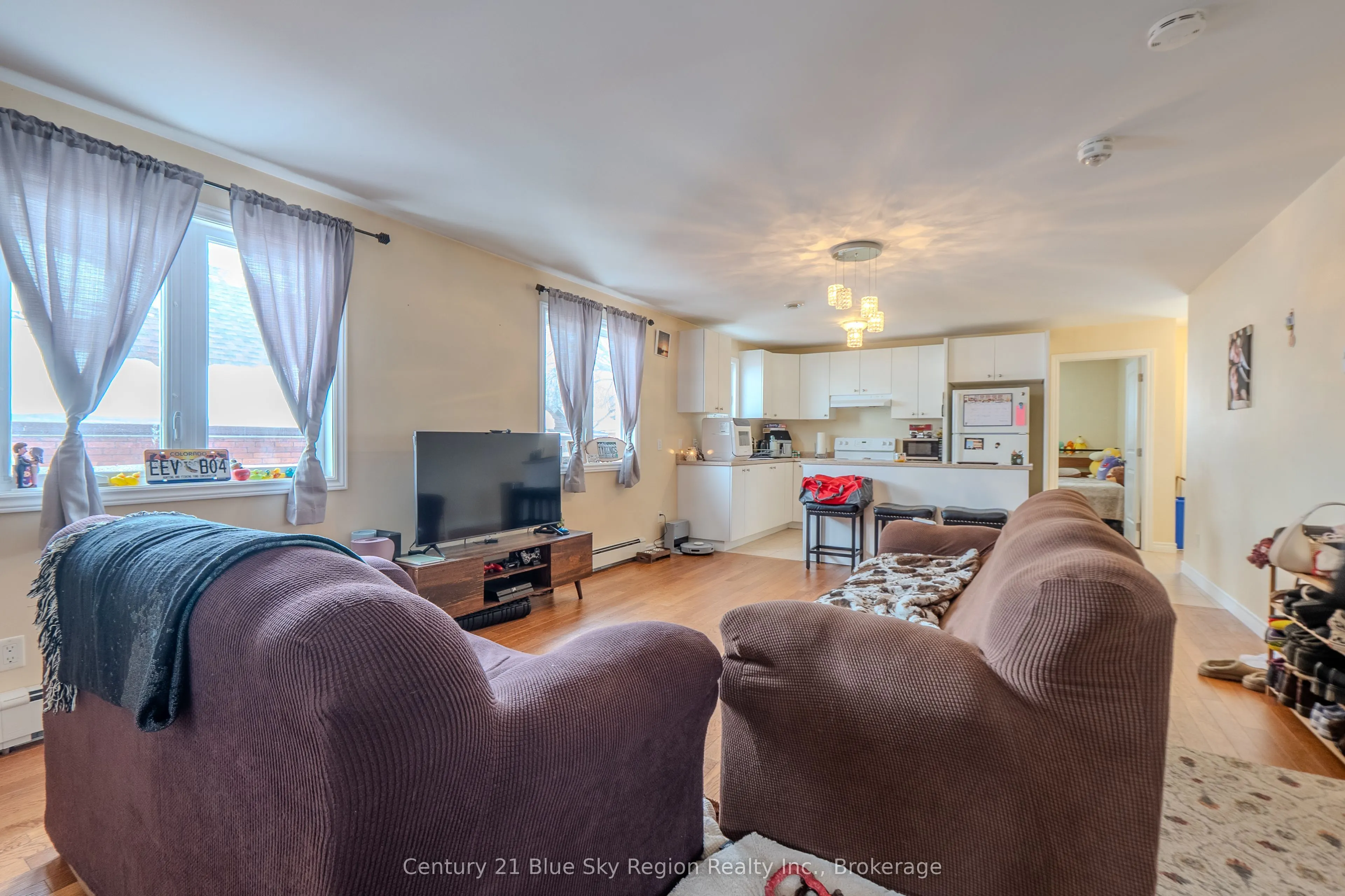 373 First Avenue E