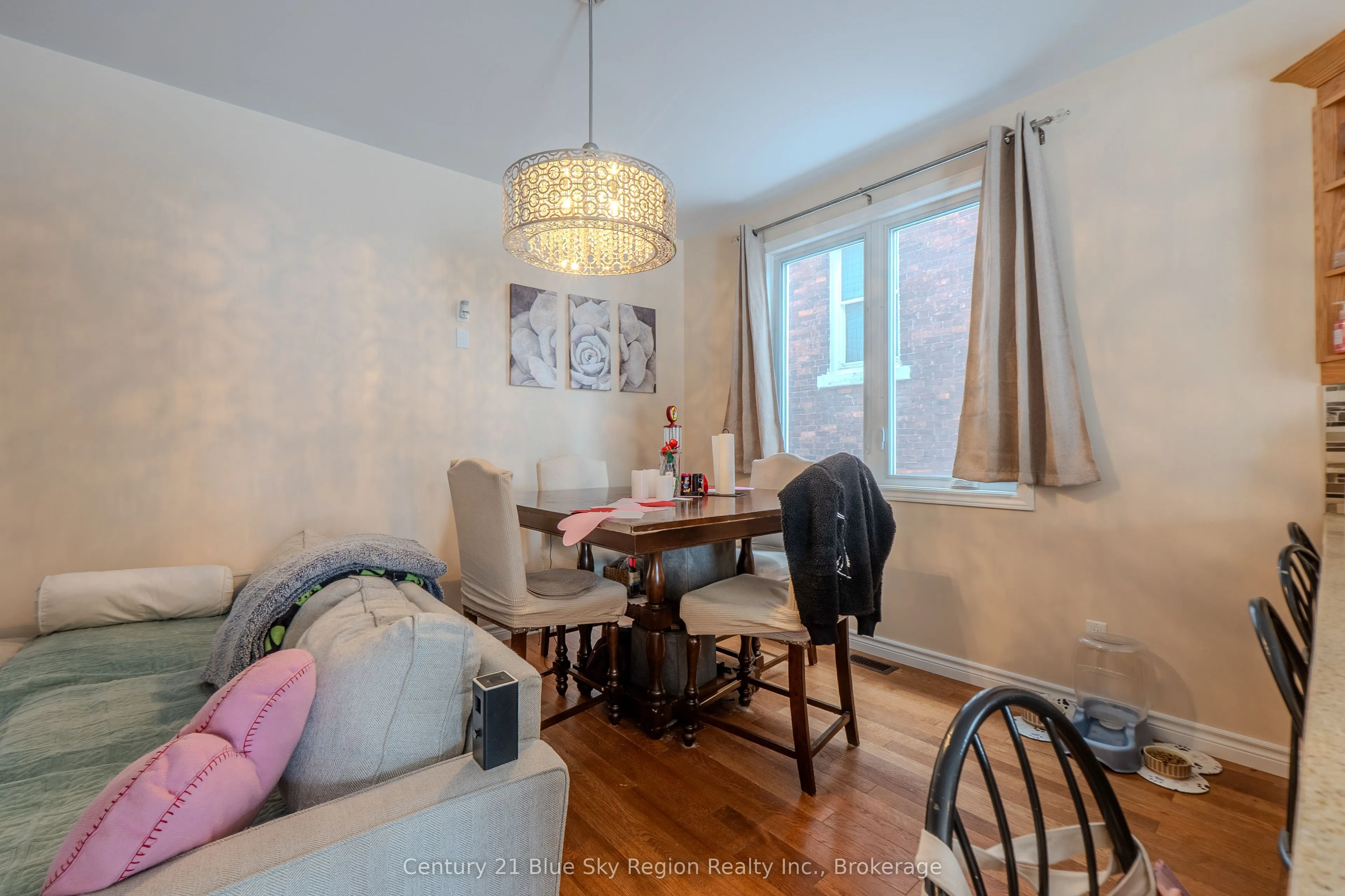 373 First Avenue E