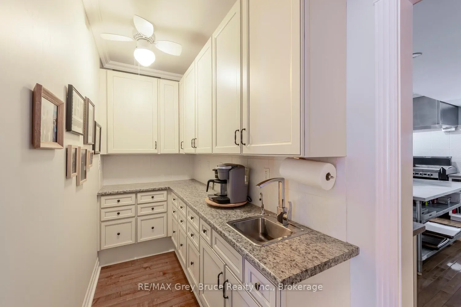 424 Huron Road