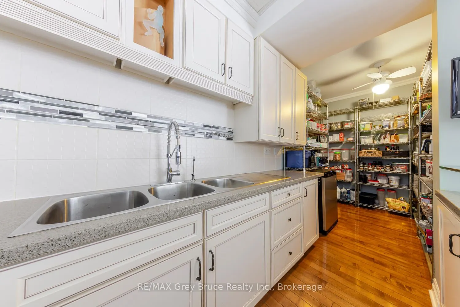 424 Huron Road