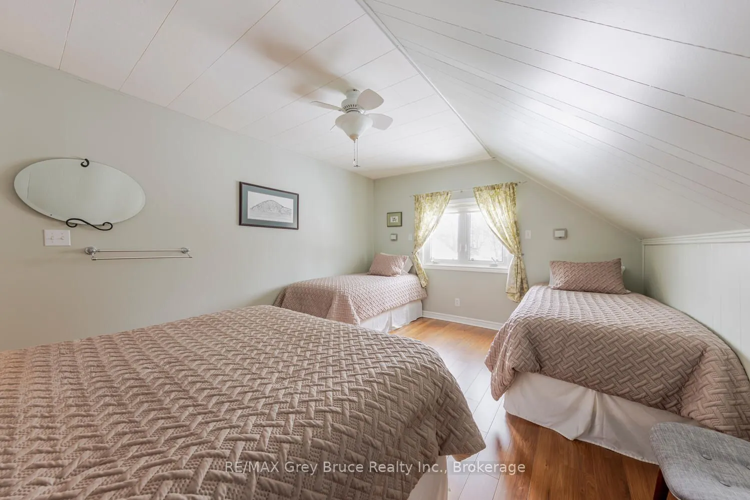424 Huron Road
