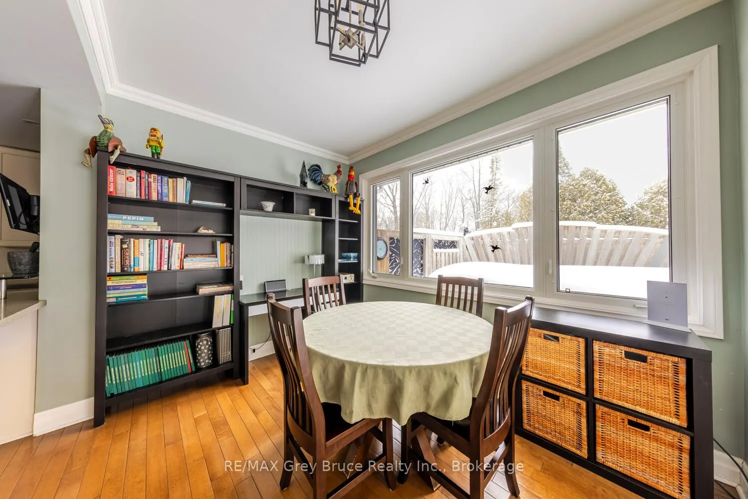 424 Huron Road