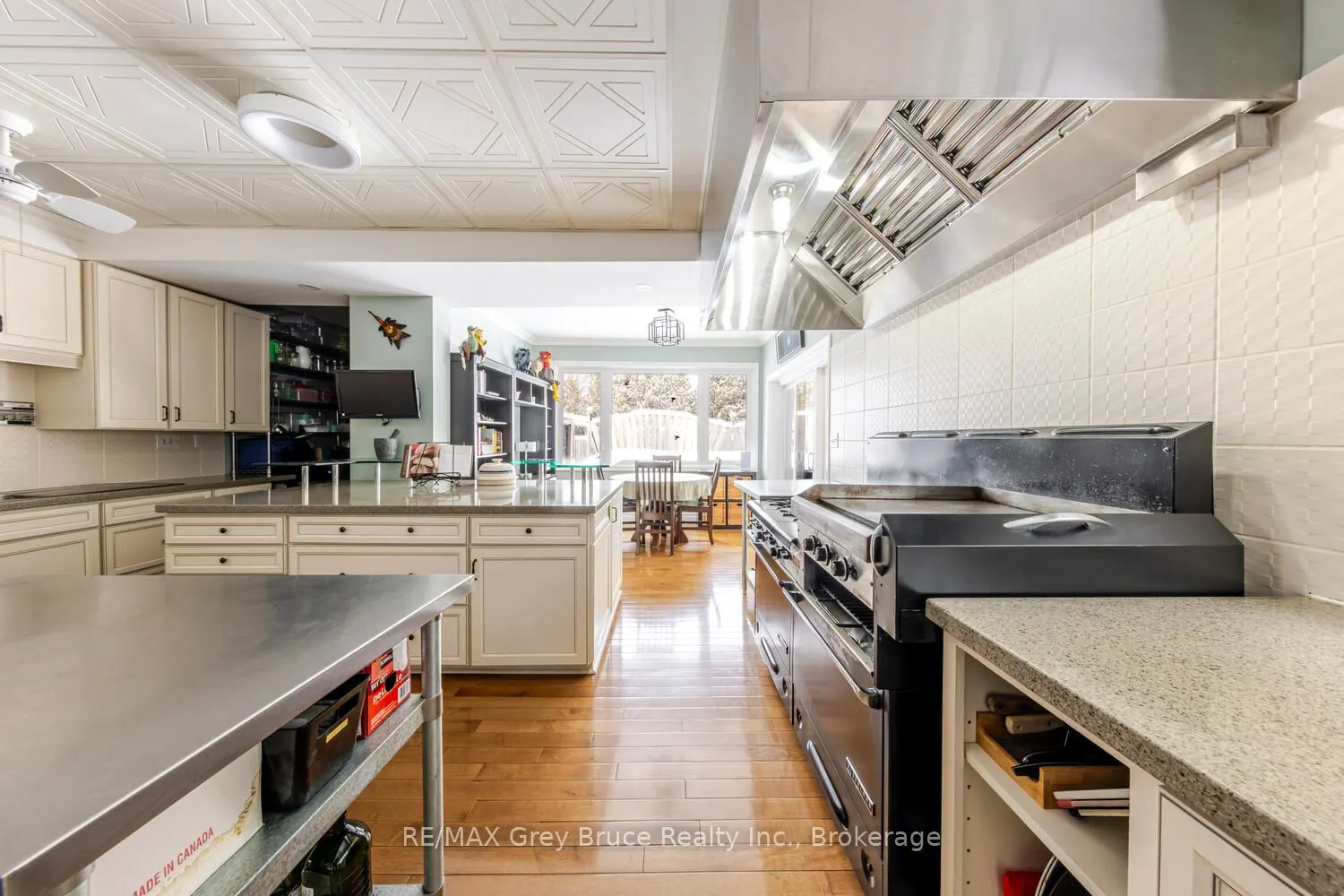 424 Huron Road