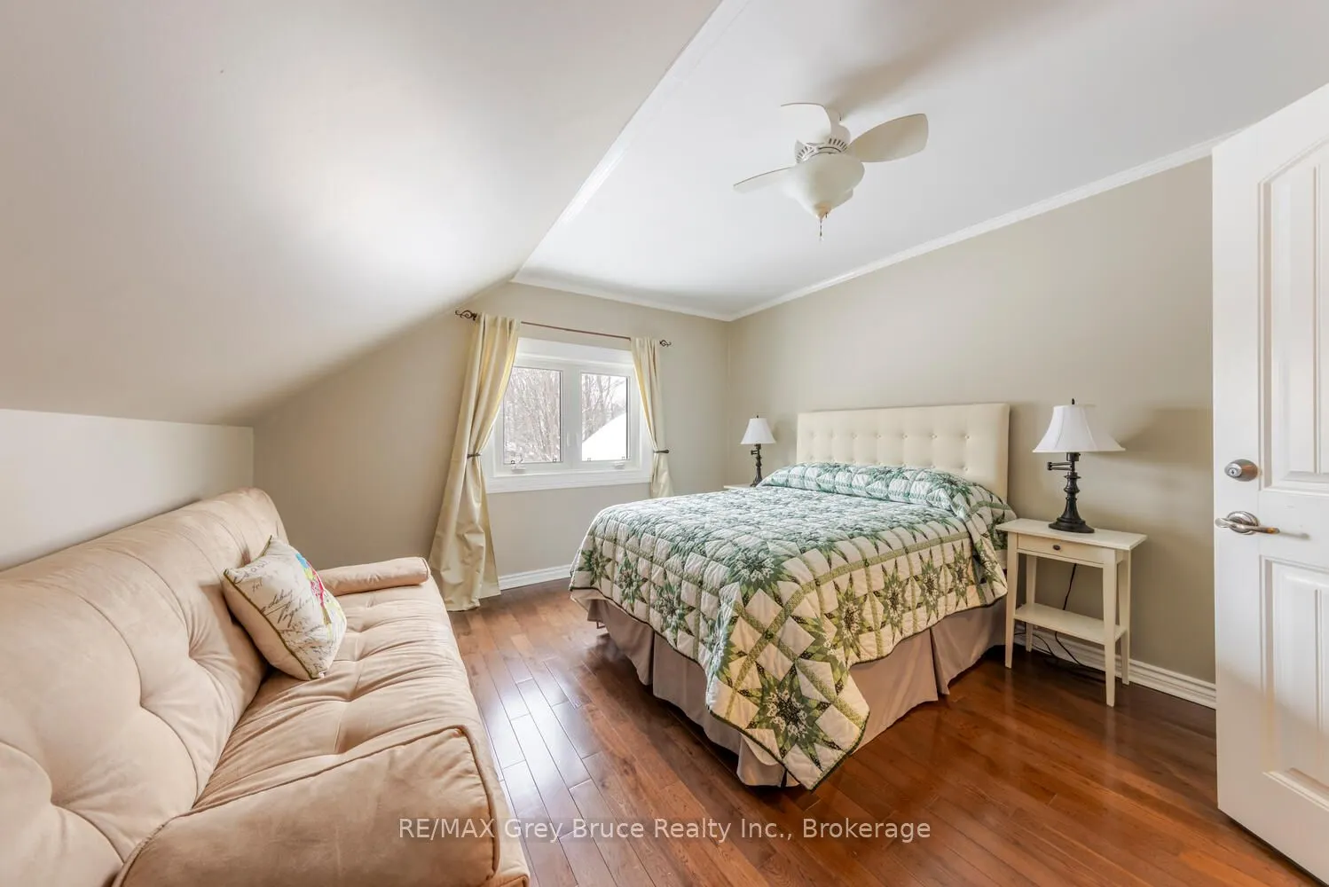 424 Huron Road