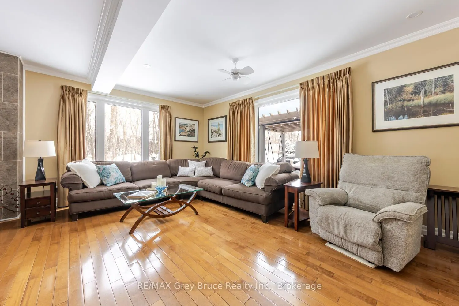 424 Huron Road