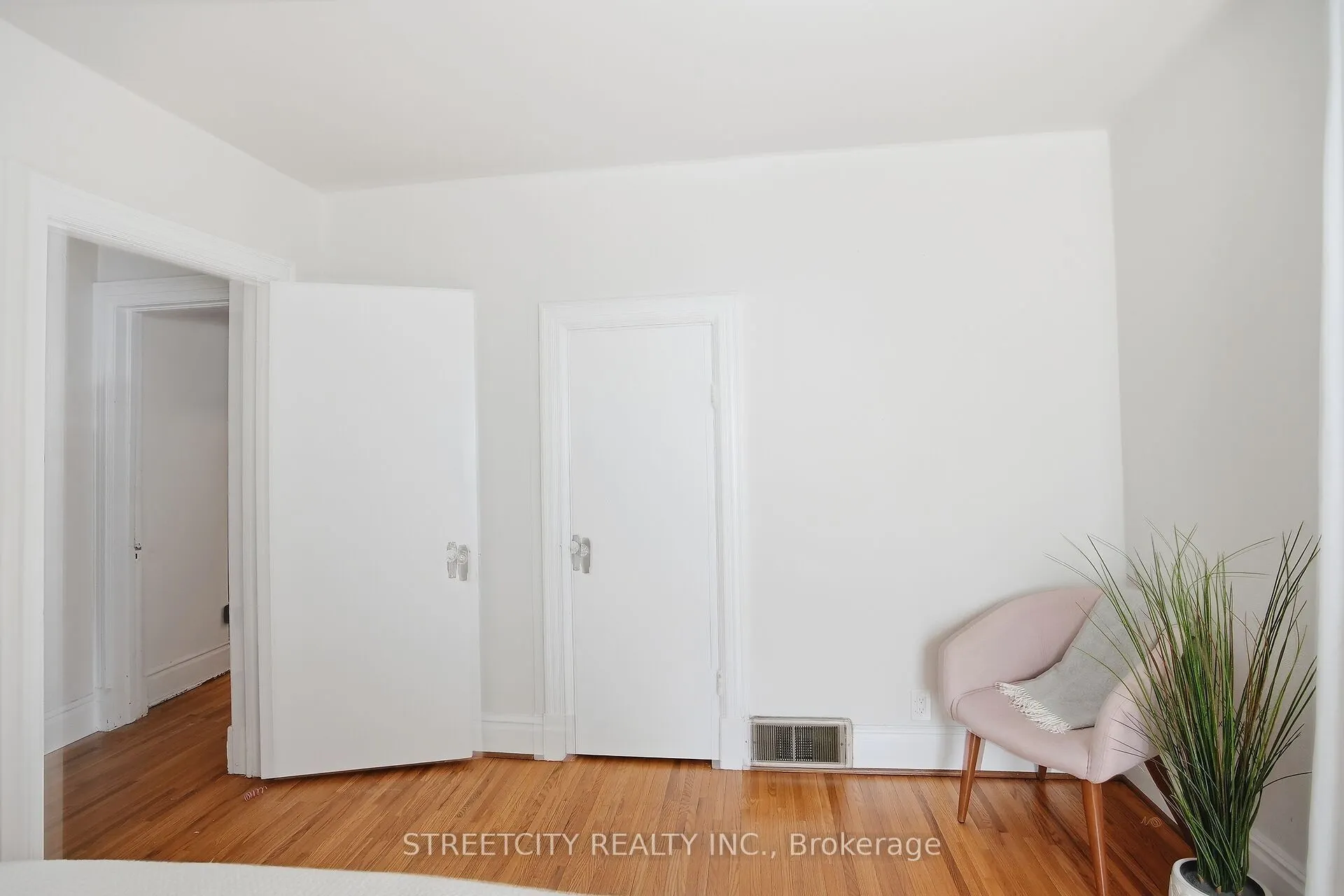 57 ROSEBERY Place