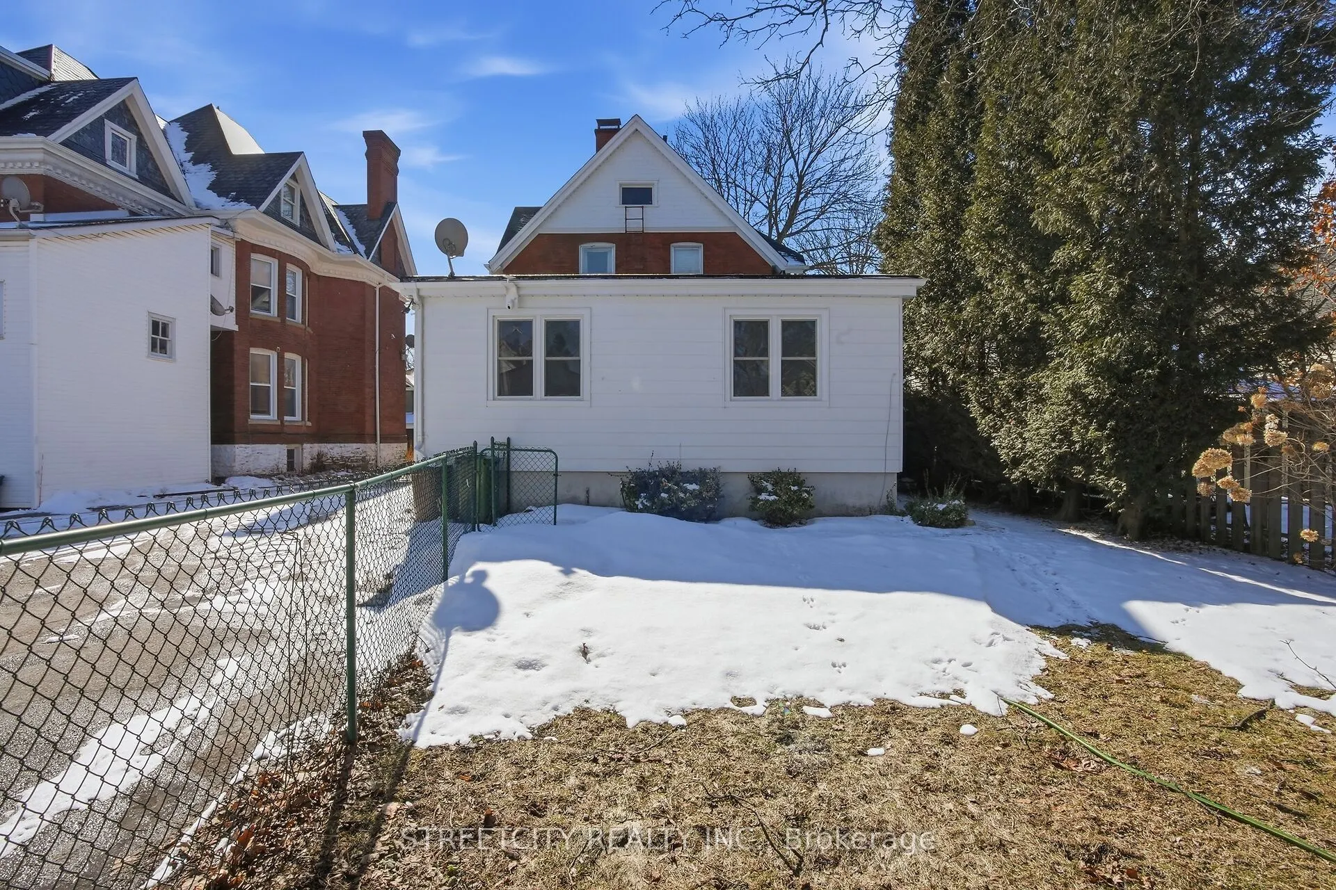 57 ROSEBERY Place