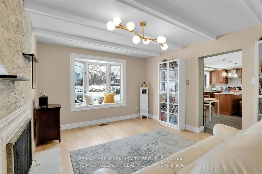 1712 Playfair Drive
