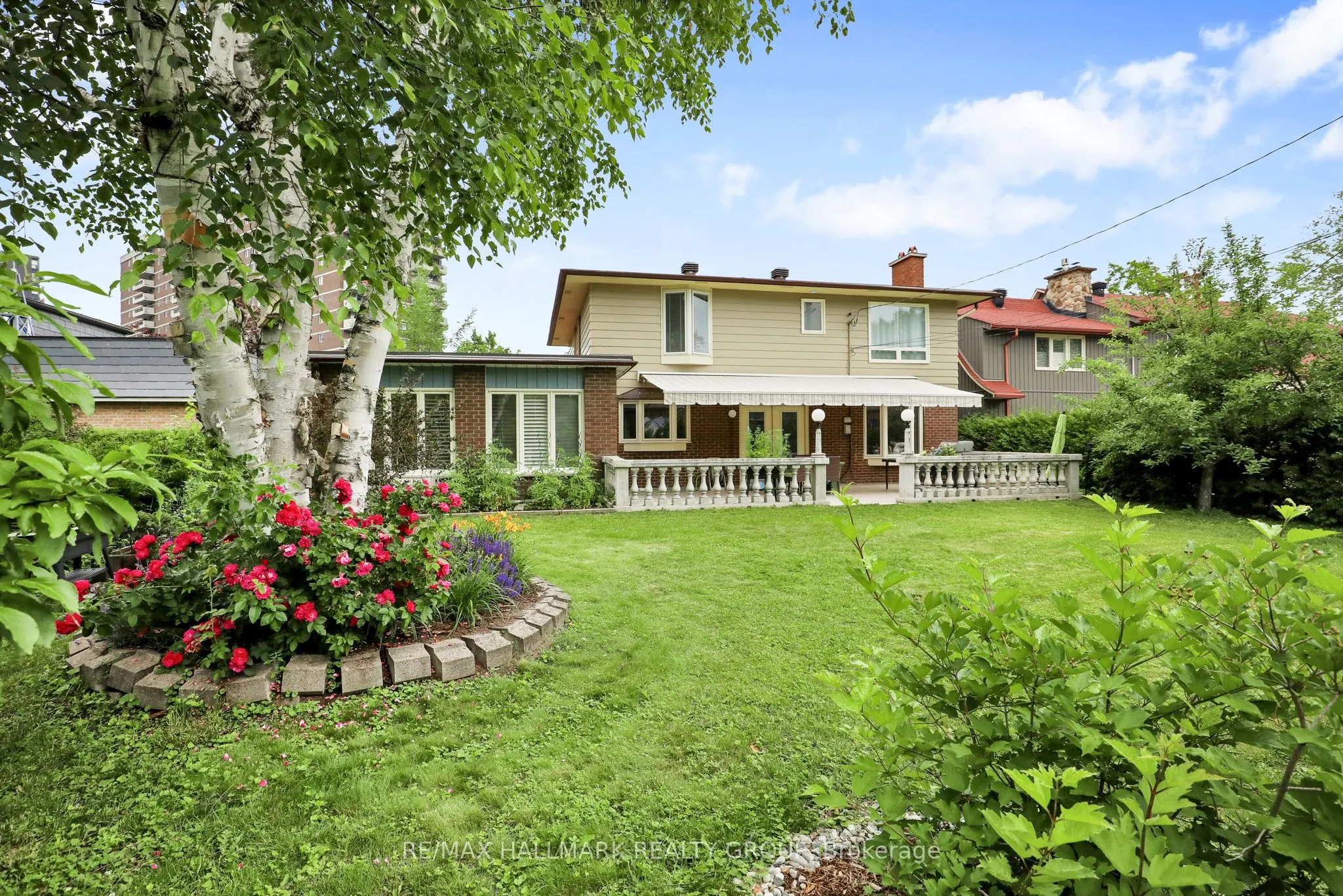1712 Playfair Drive