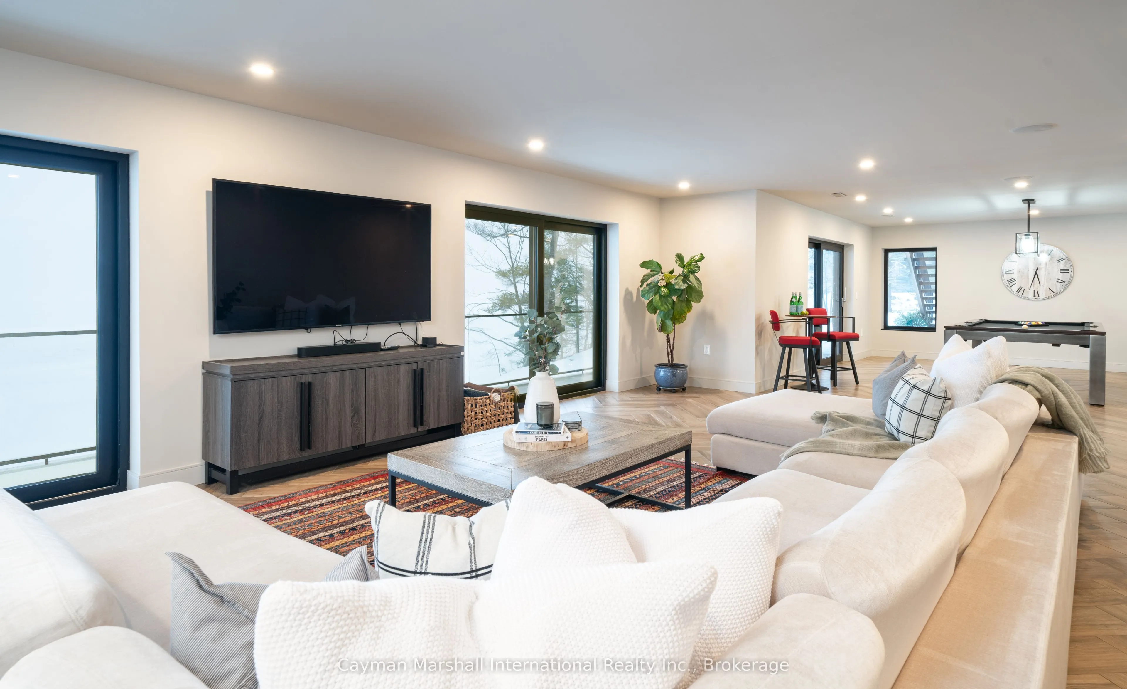47B George Hunt Memorial Drive W
