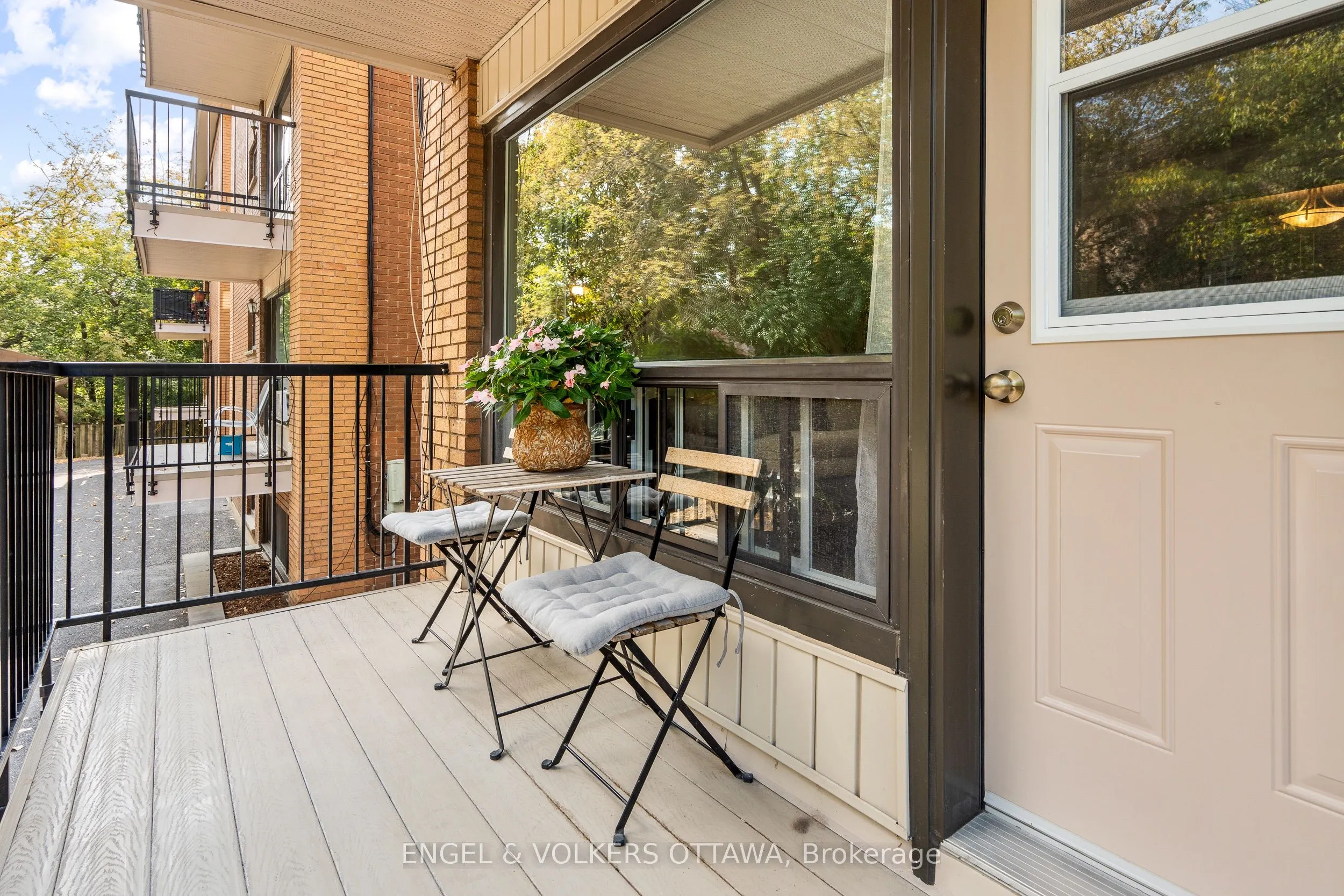 270 Beechwood Avenue #11