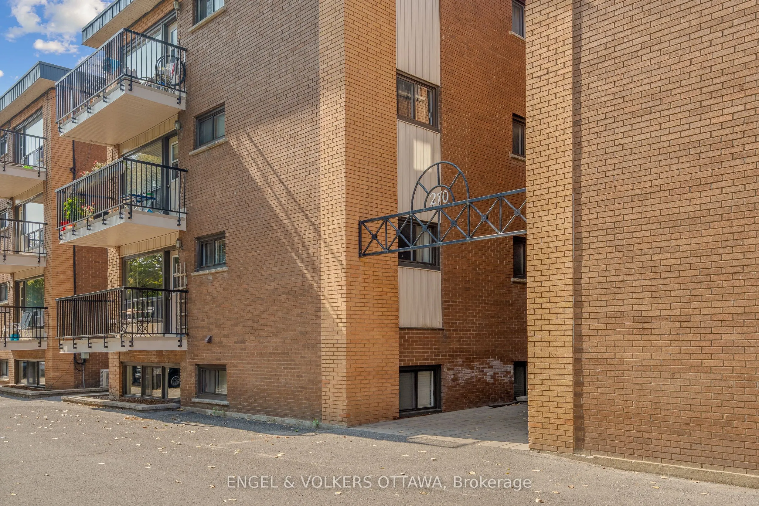 270 Beechwood Avenue #11