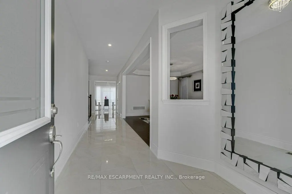 39 Avanti Crescent