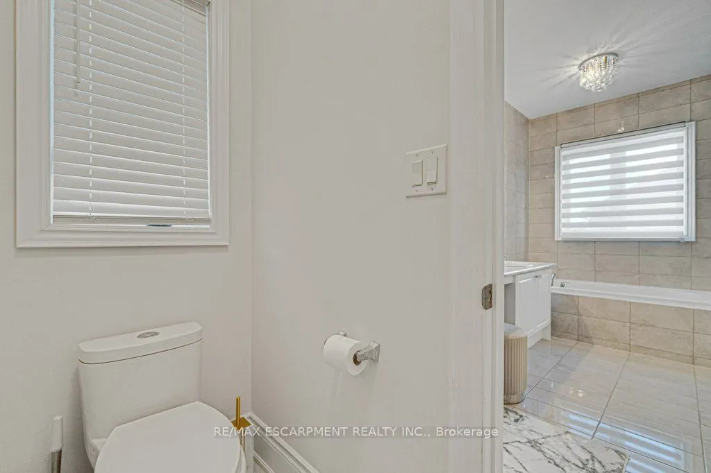 39 Avanti Crescent
