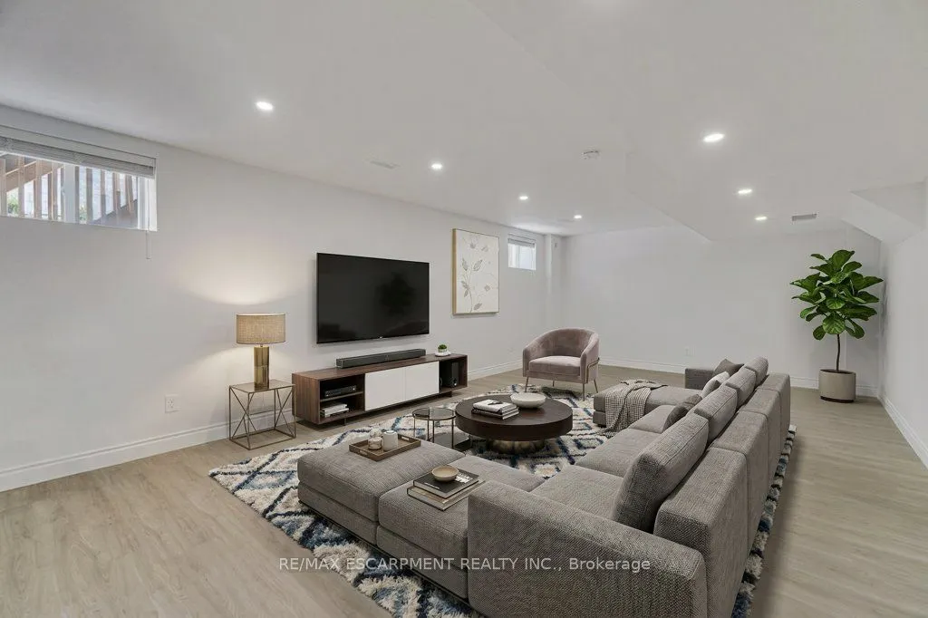 39 Avanti Crescent