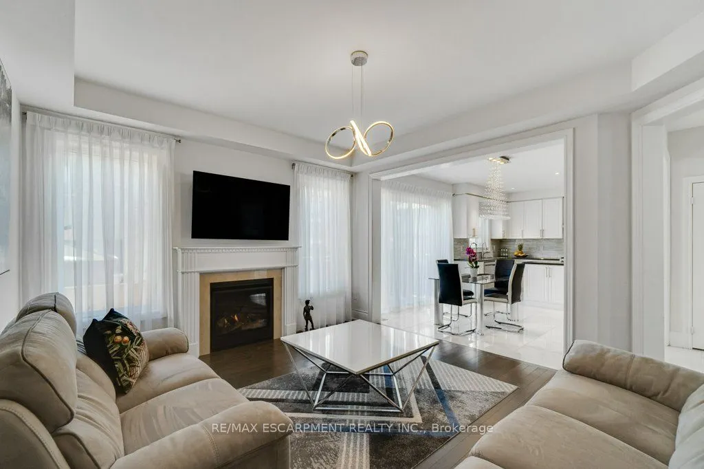 39 Avanti Crescent