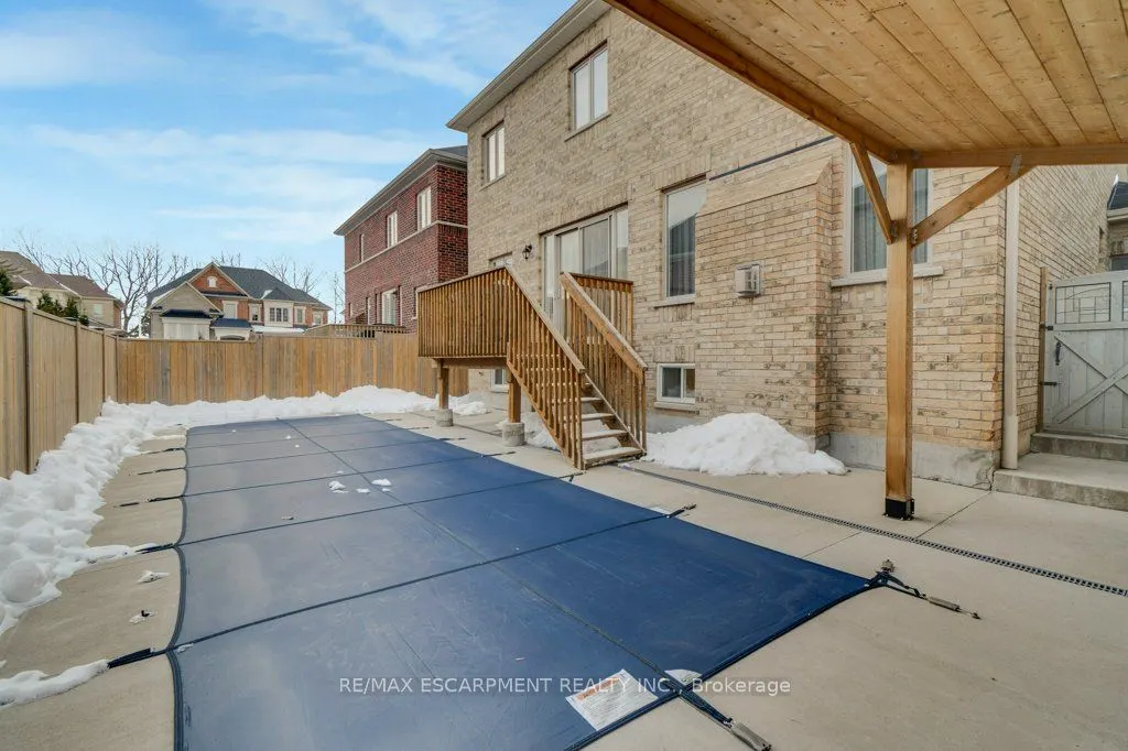39 Avanti Crescent