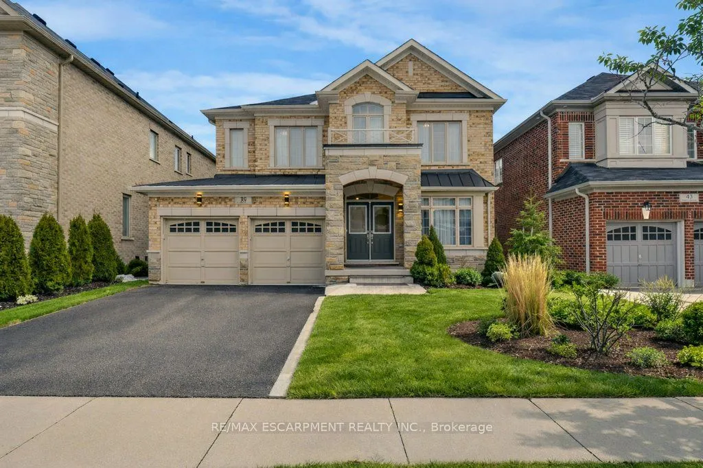 39 Avanti Crescent
