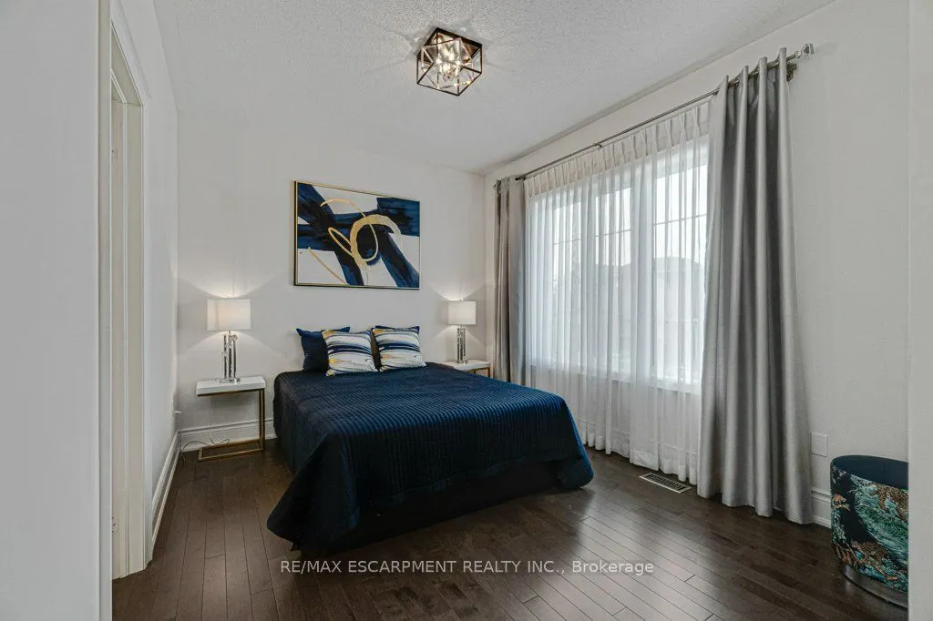 39 Avanti Crescent