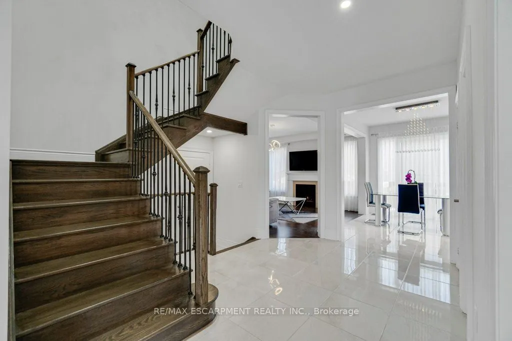 39 Avanti Crescent