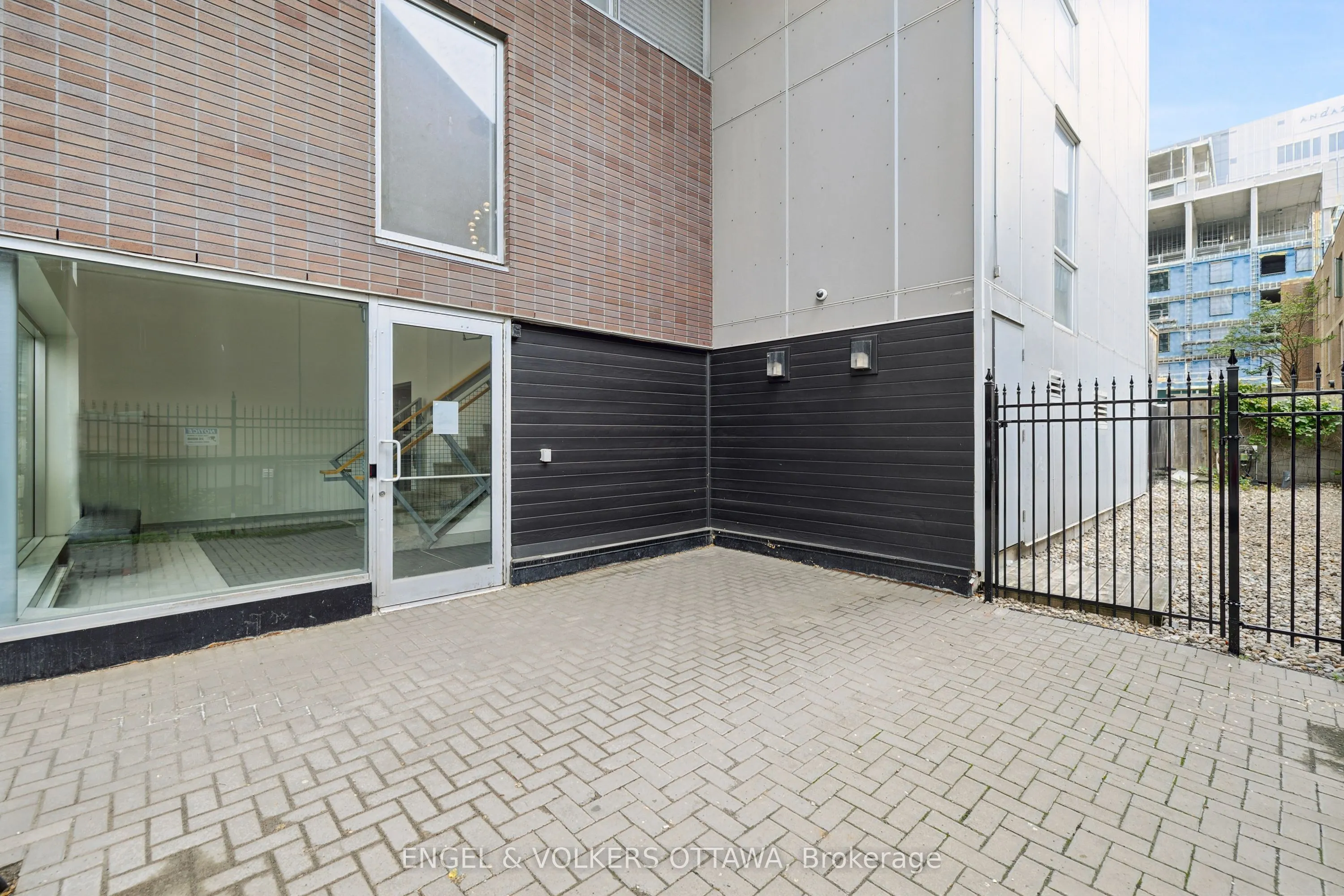 360 Cumberland Street #104