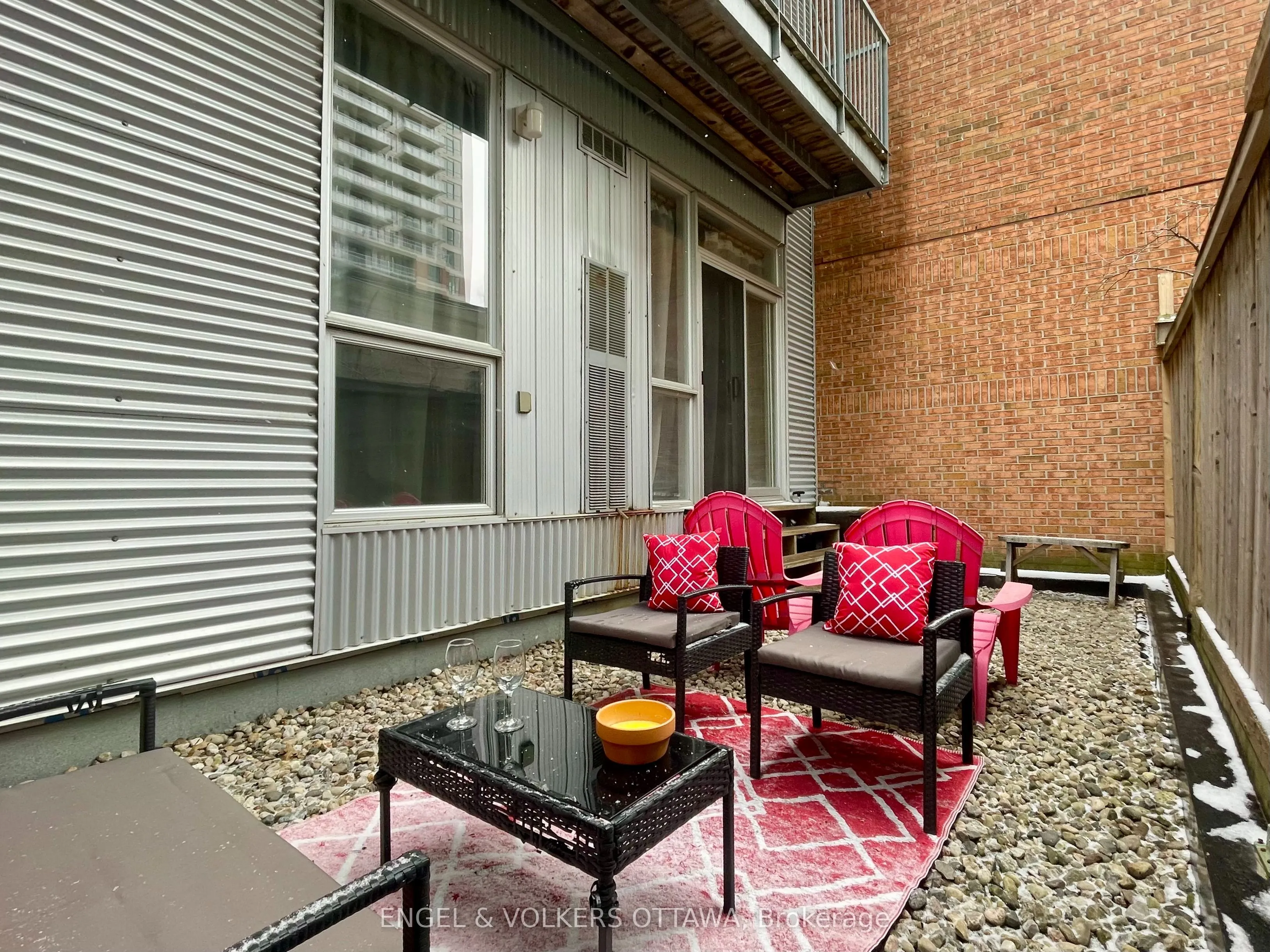 360 Cumberland Street #104
