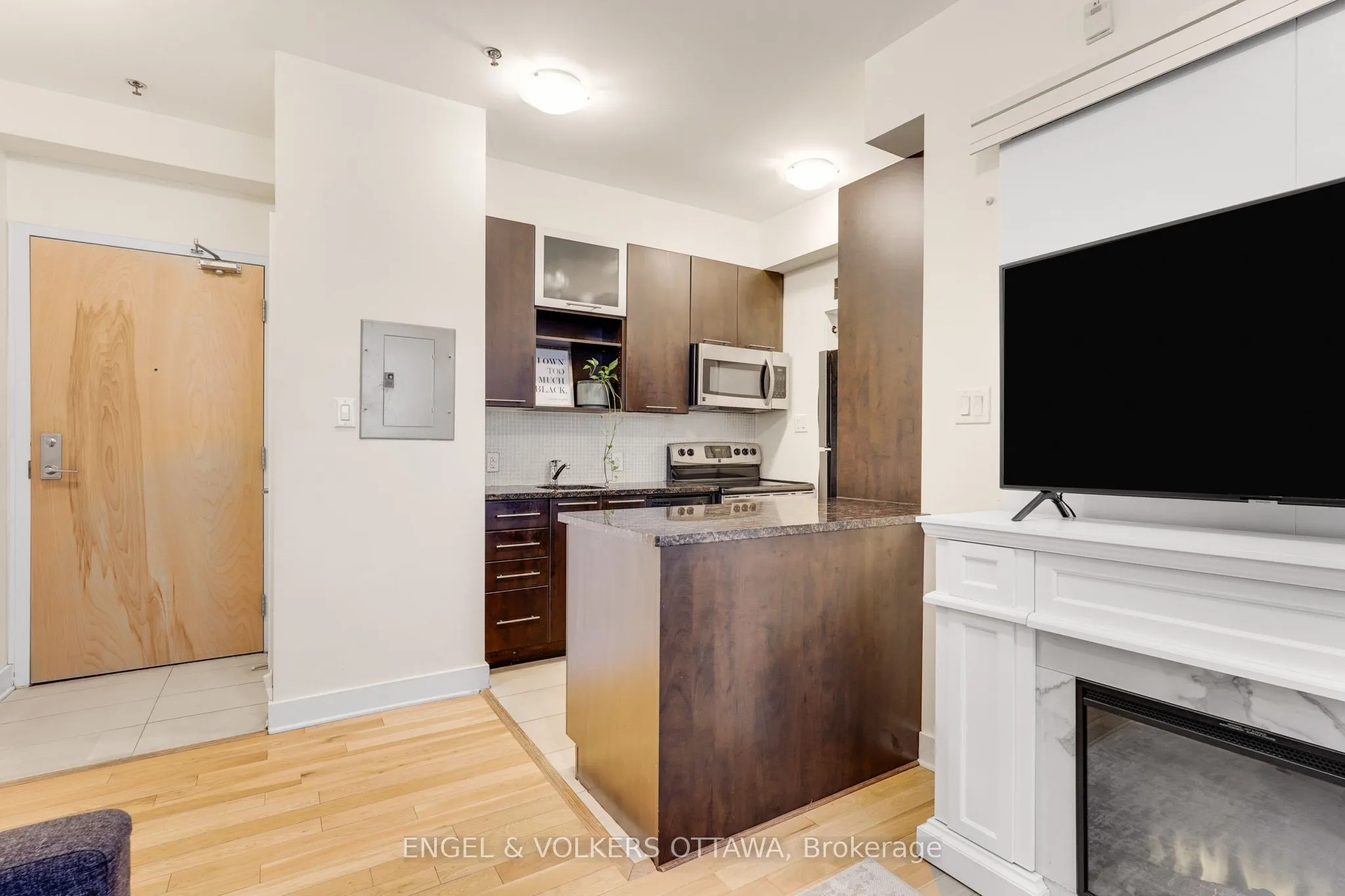 360 Cumberland Street #104