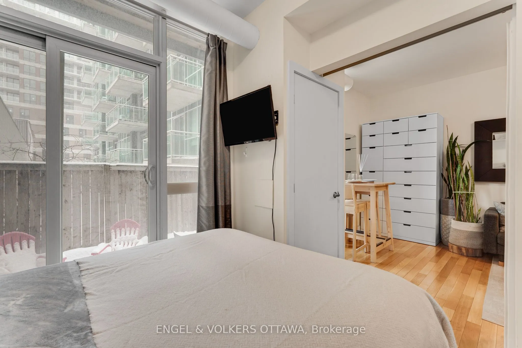 360 Cumberland Street #104