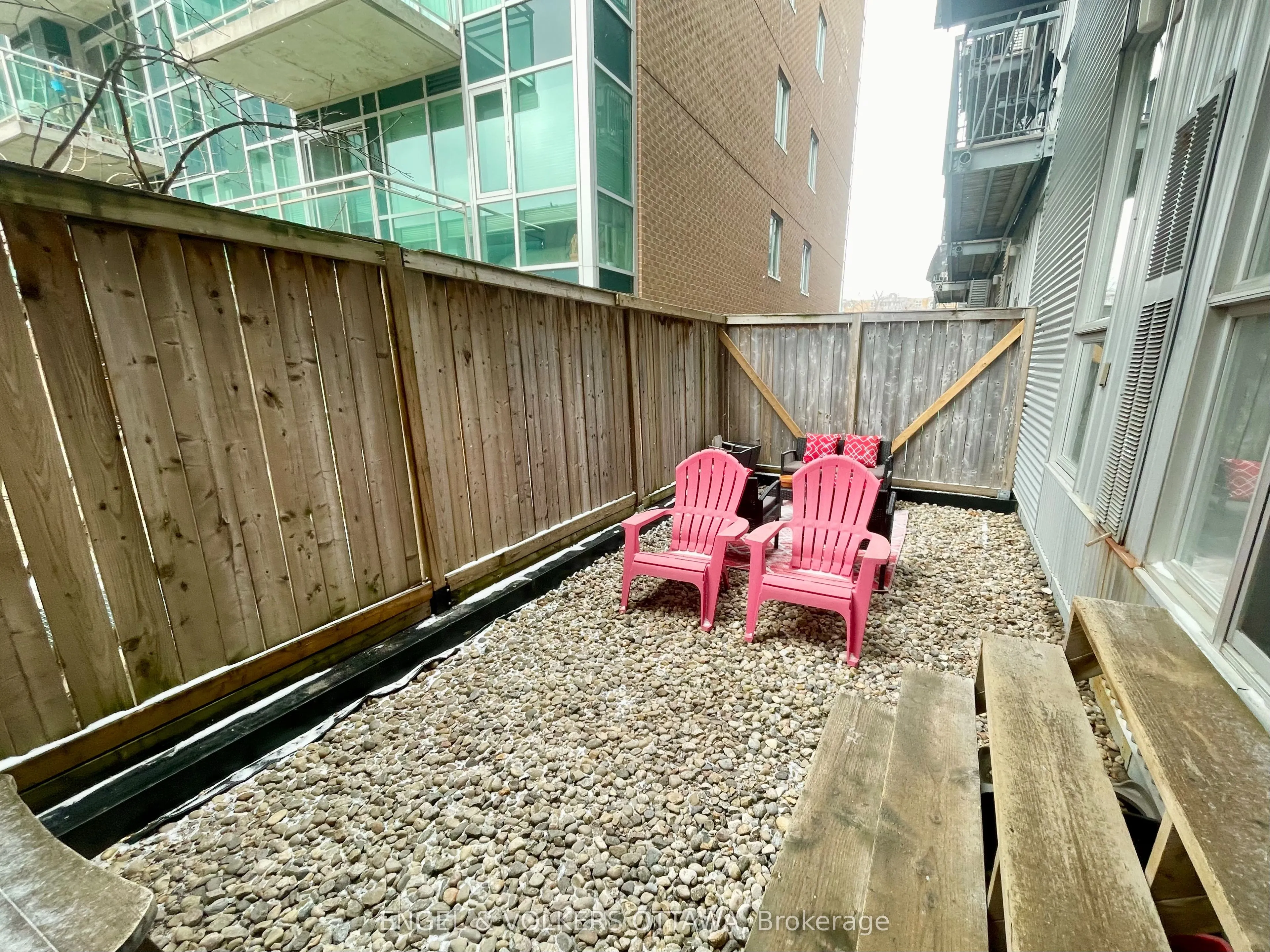 360 Cumberland Street #104