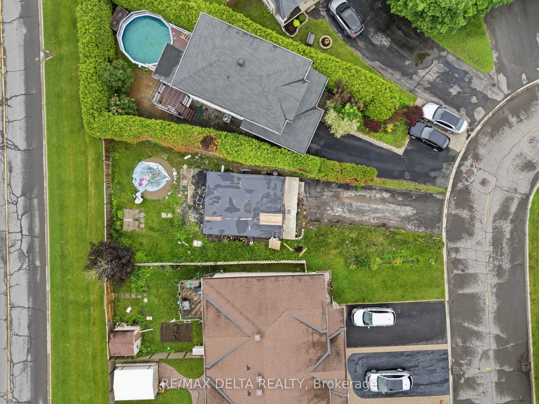 2165 Cecile Crescent