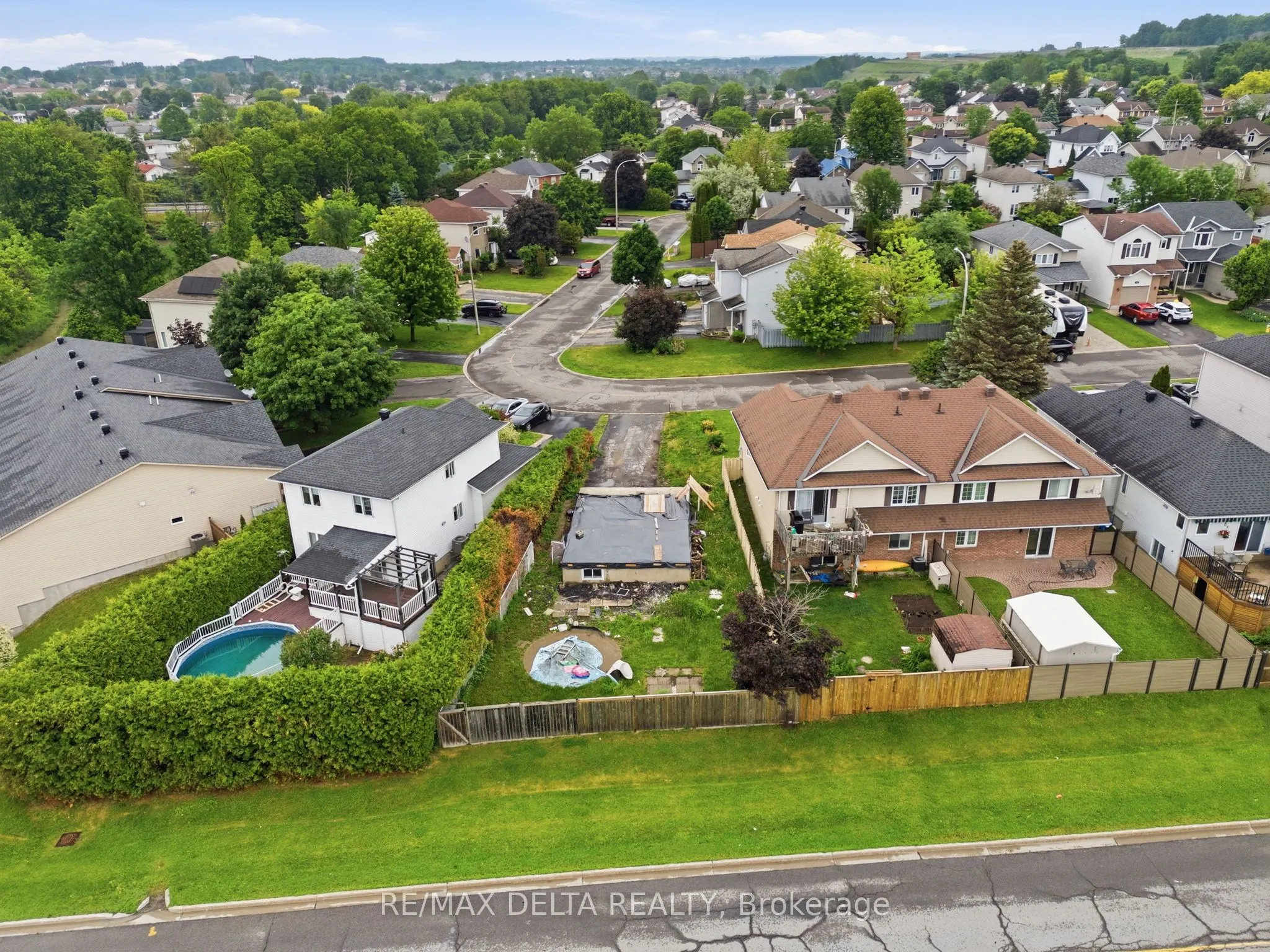 2165 Cecile Crescent
