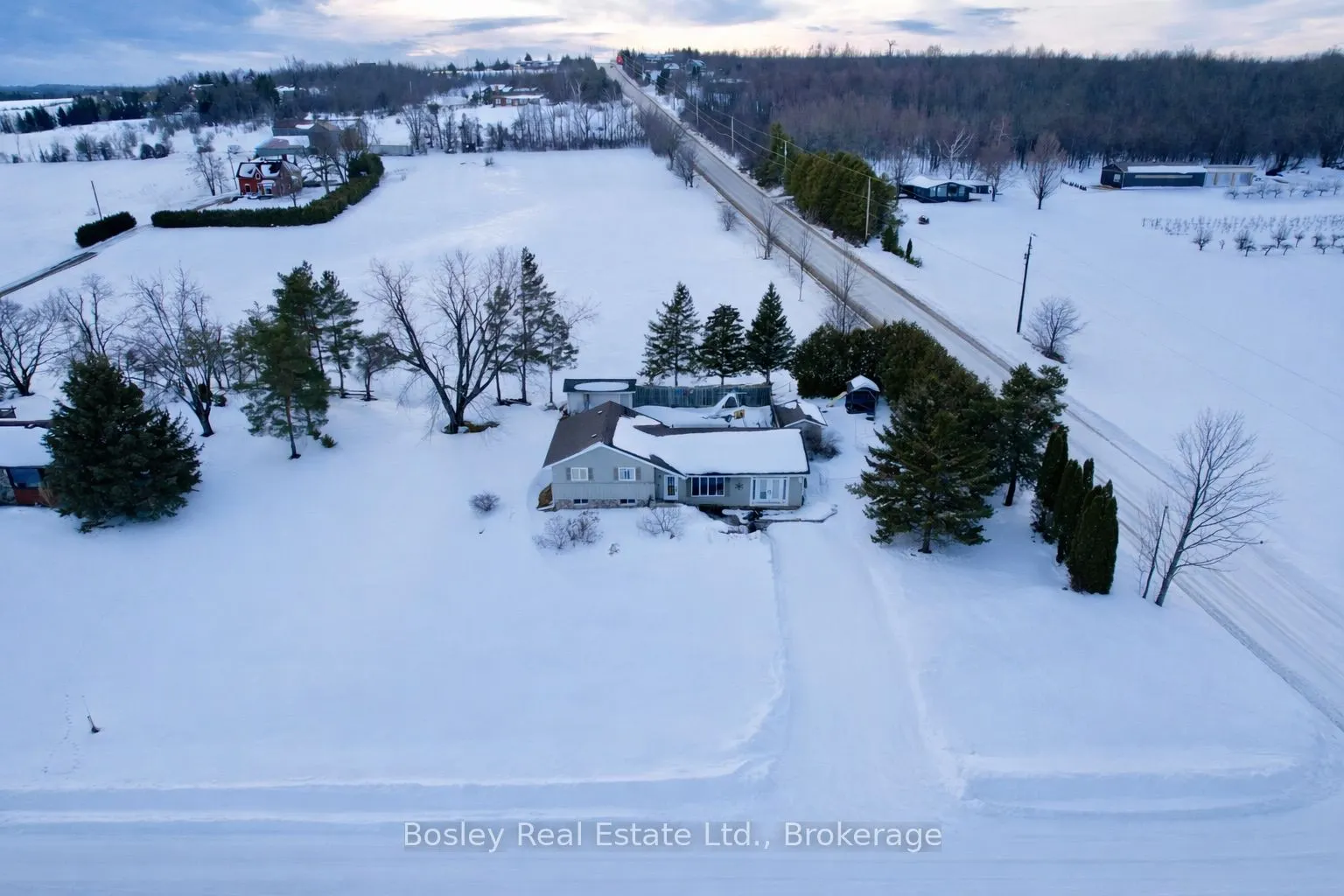 357190 The Blue Mountain Meaford Townline