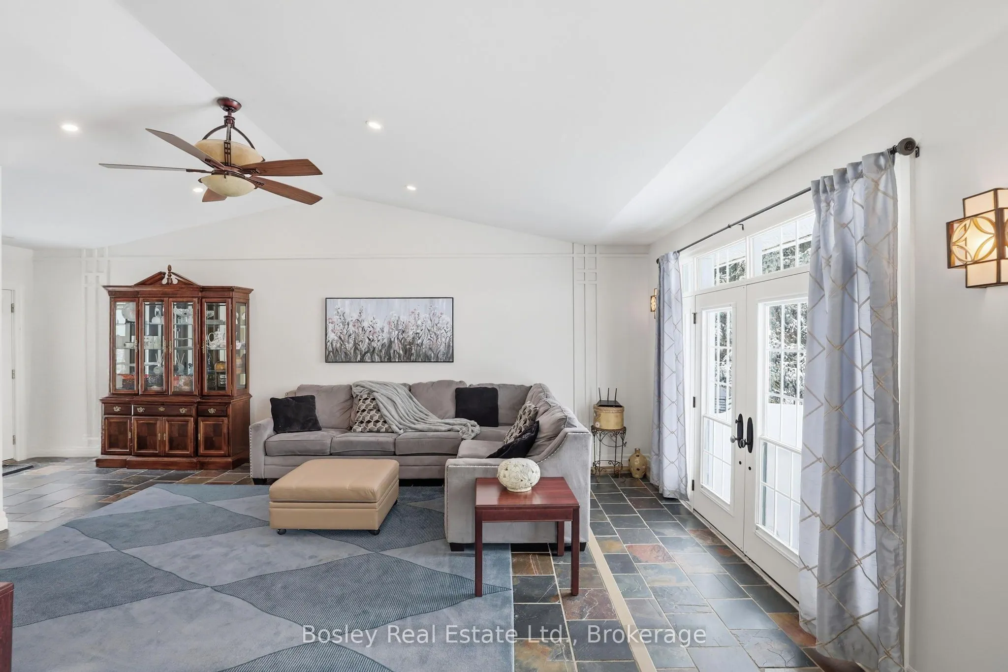 357190 The Blue Mountain Meaford Townline