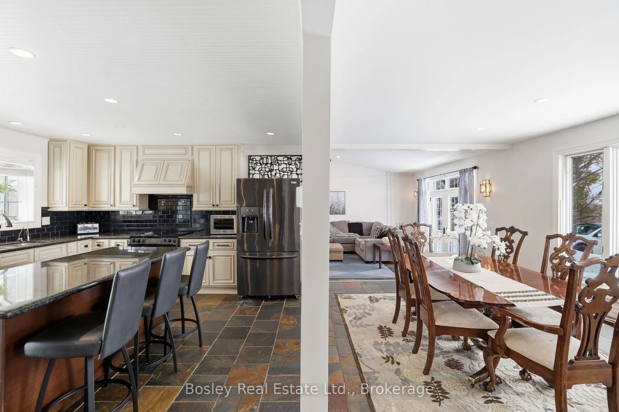 357190 The Blue Mountain Meaford Townline