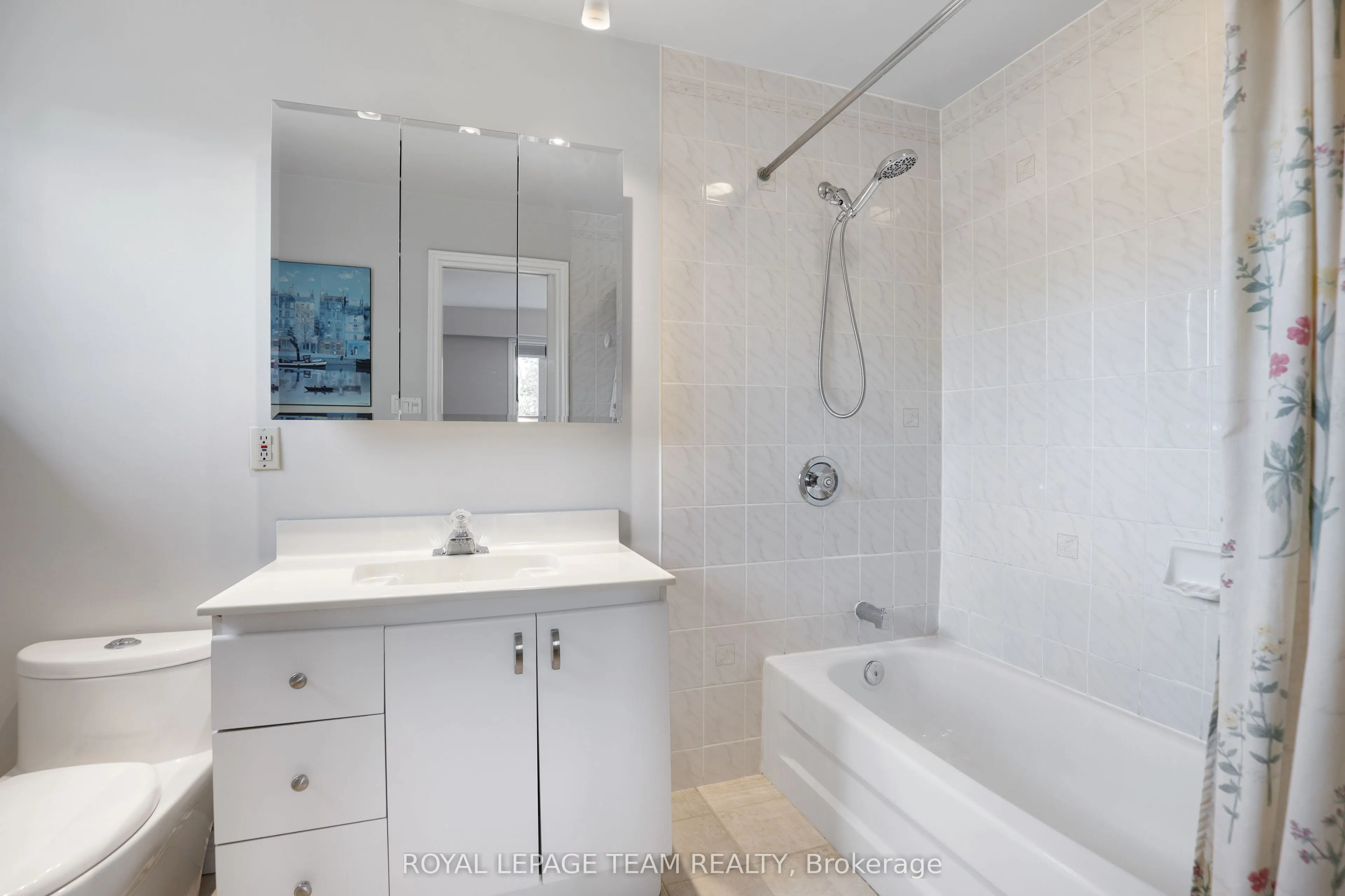 1939 Wembley Avenue