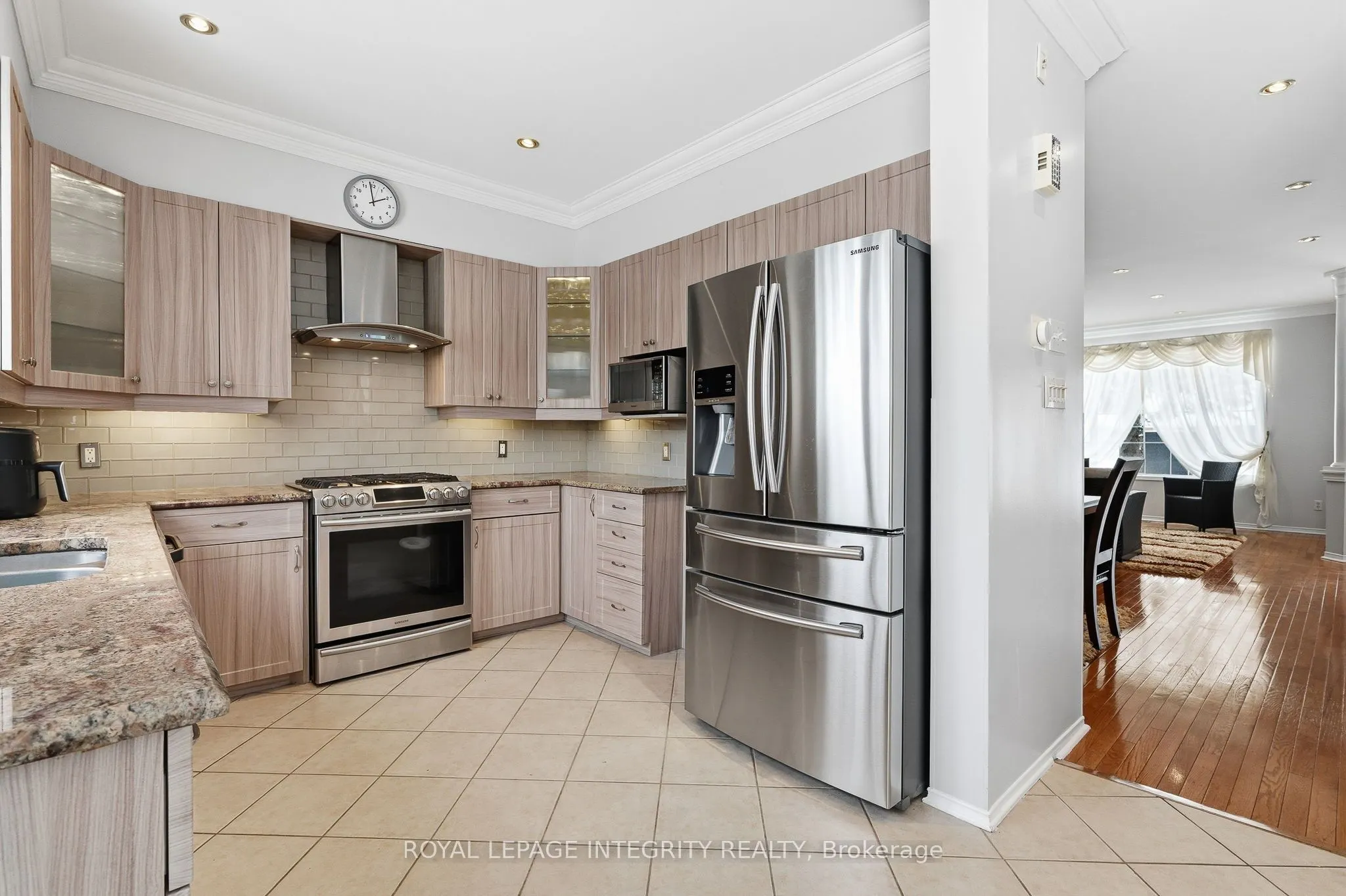 2104 Sandy Oaks Drive