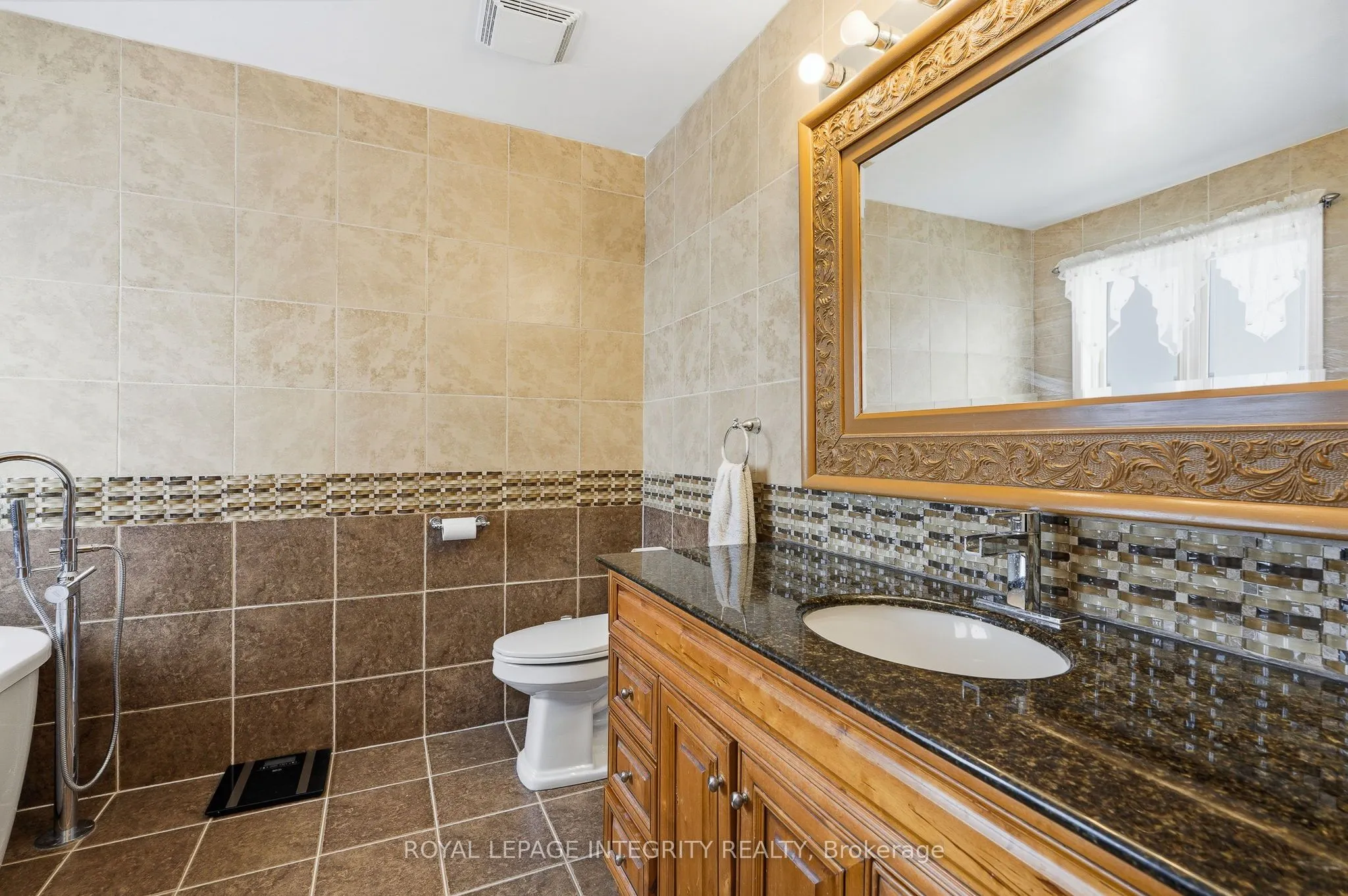 2104 Sandy Oaks Drive