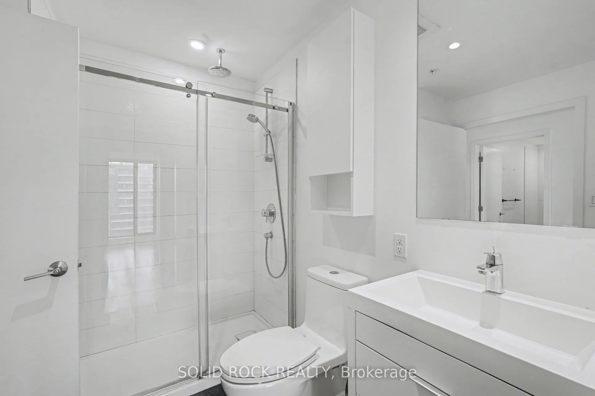 20 Daly Avenue #1606