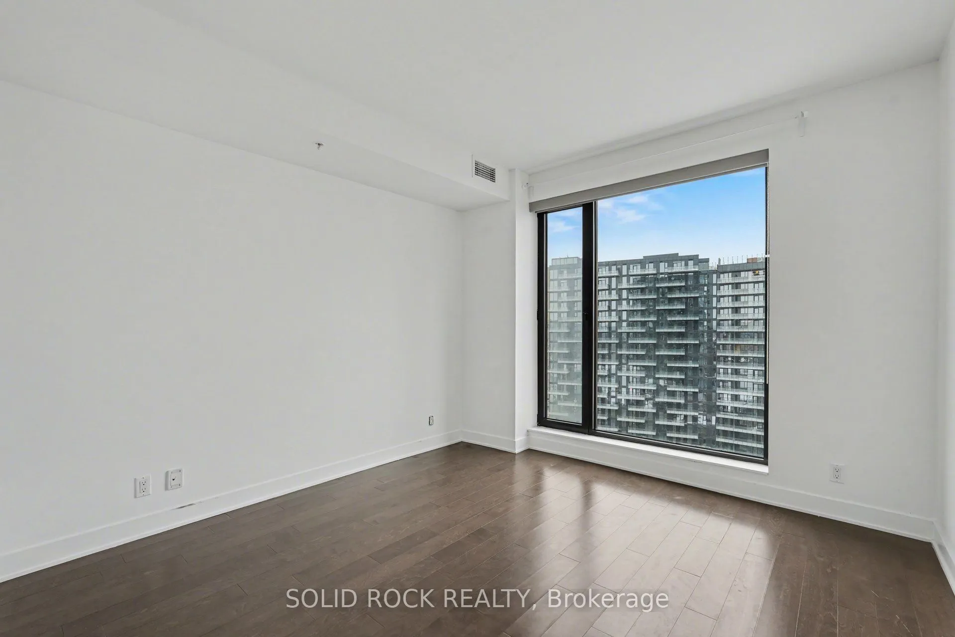 20 Daly Avenue #1606