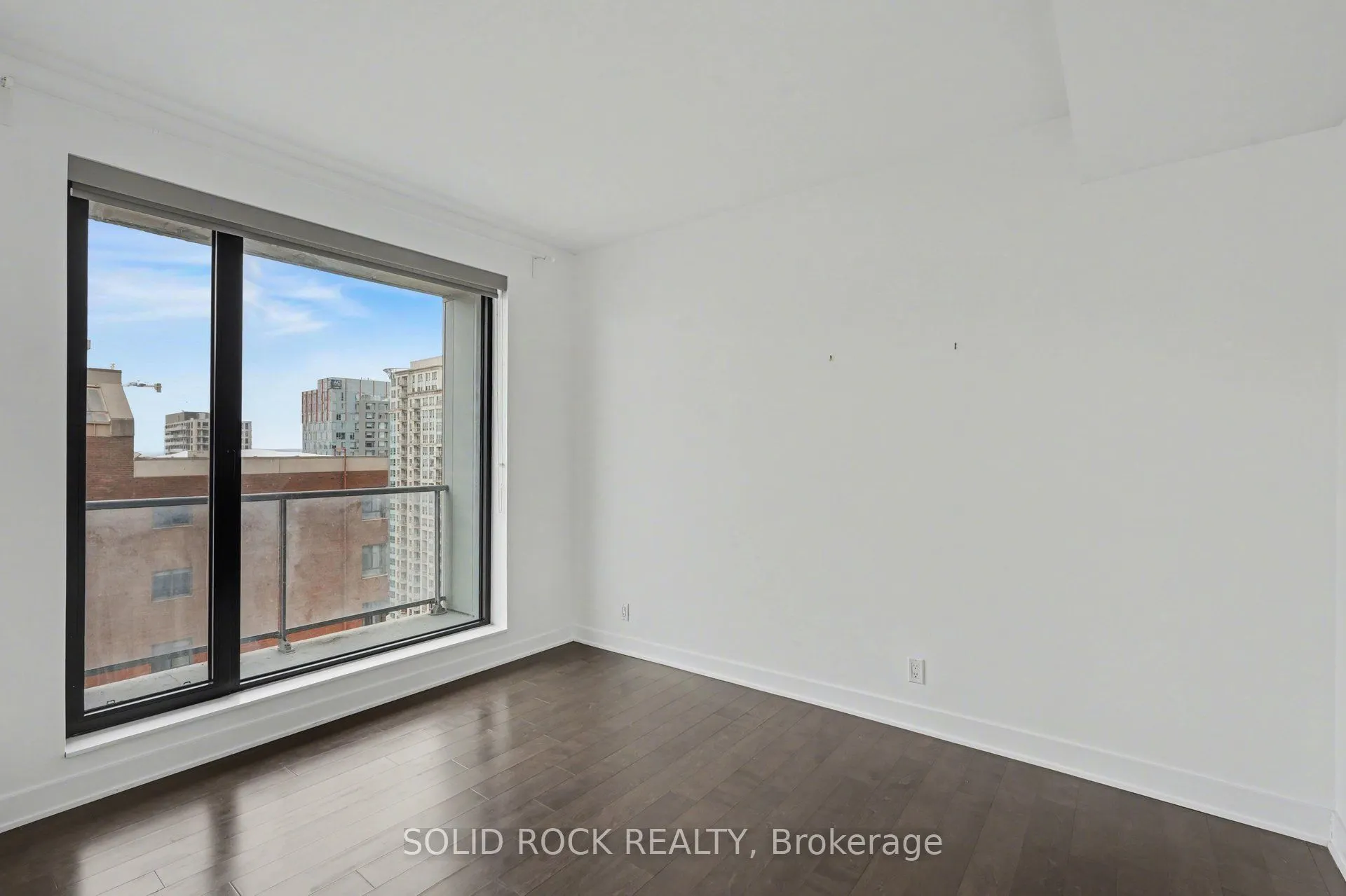 20 Daly Avenue #1606