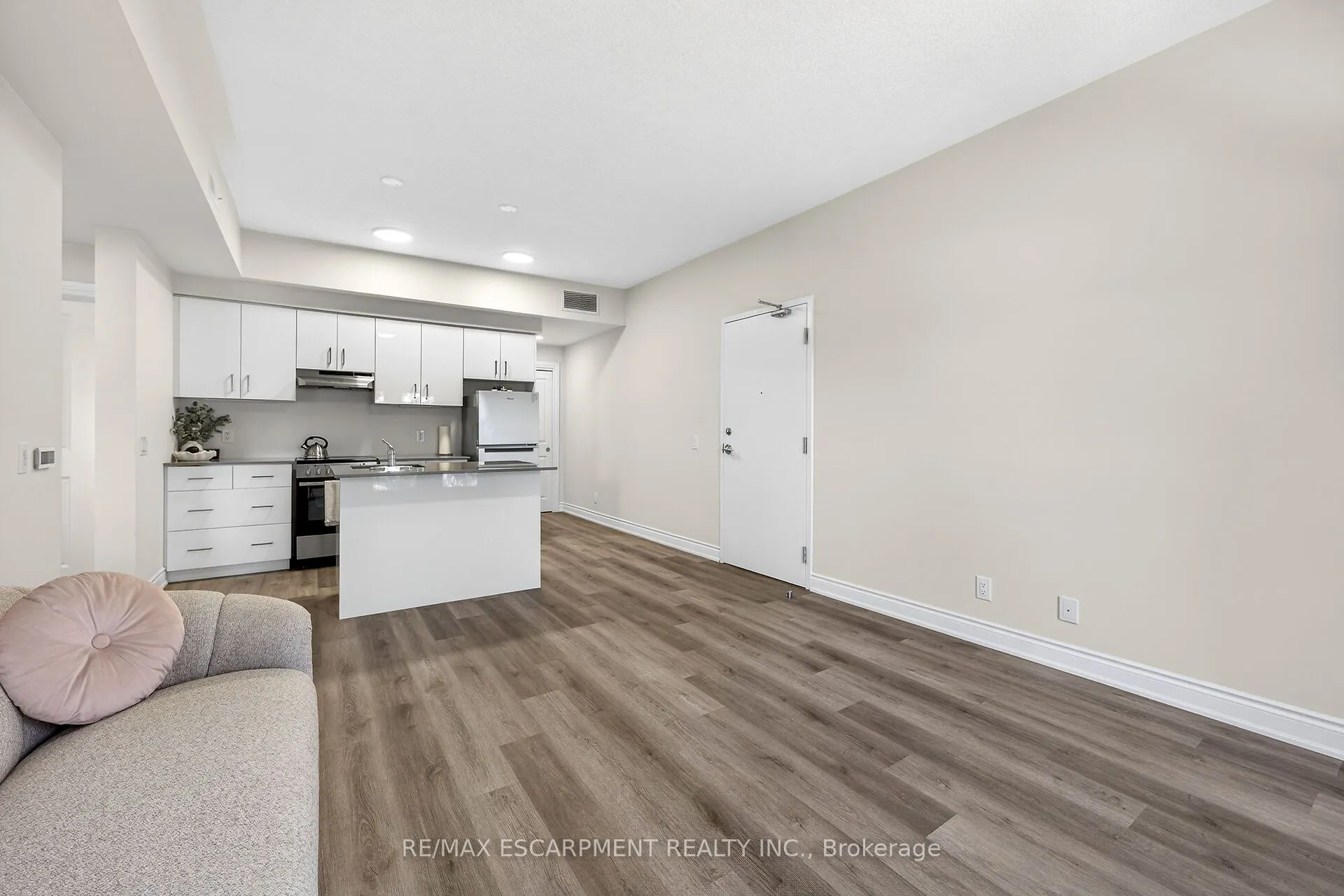 259 King Street E #303