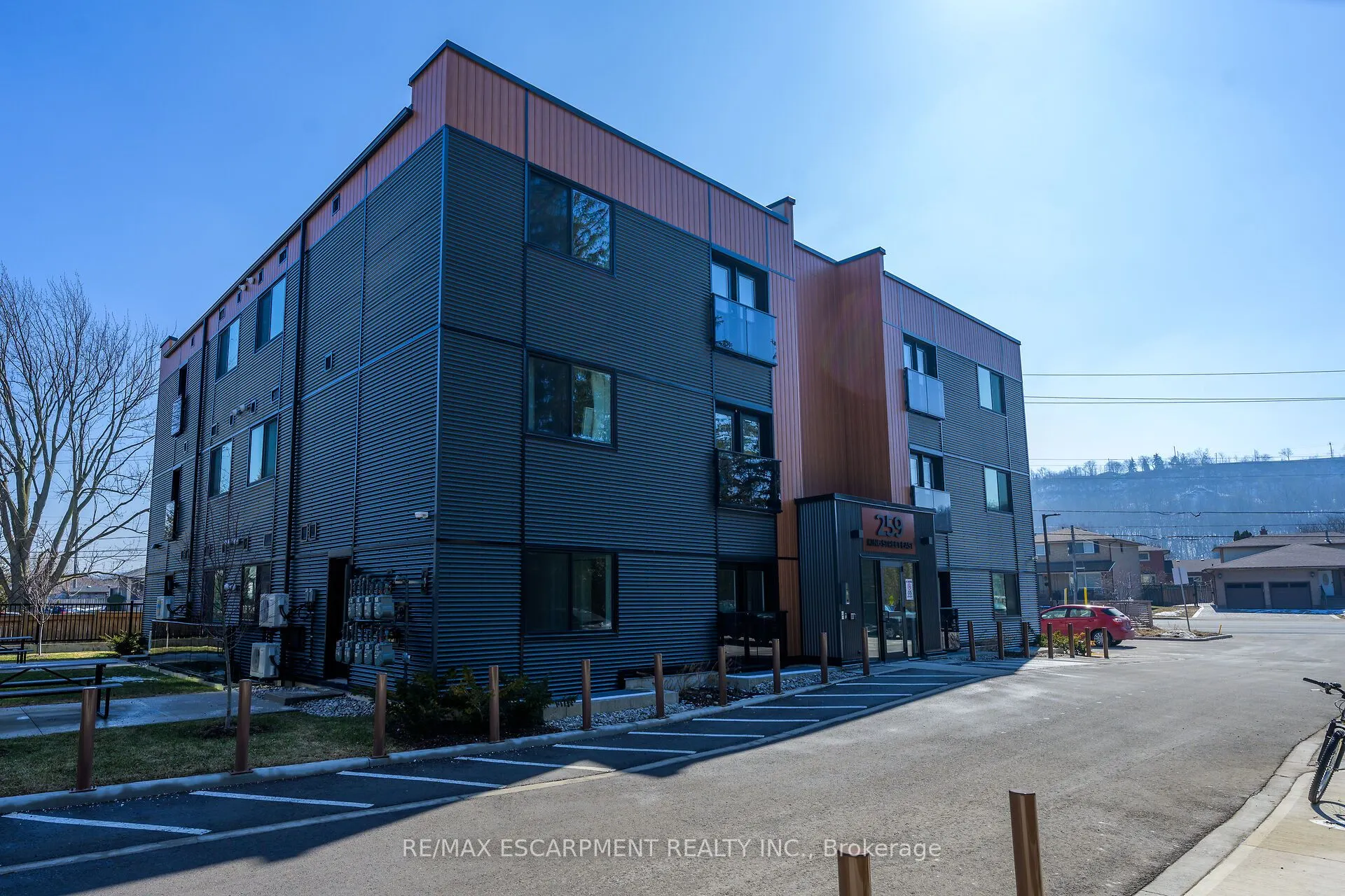 259 King Street E #303