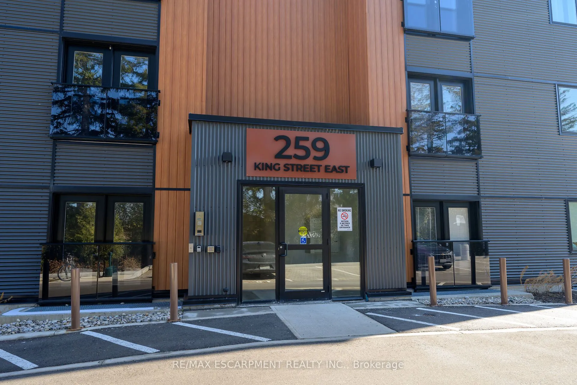259 King Street E #303