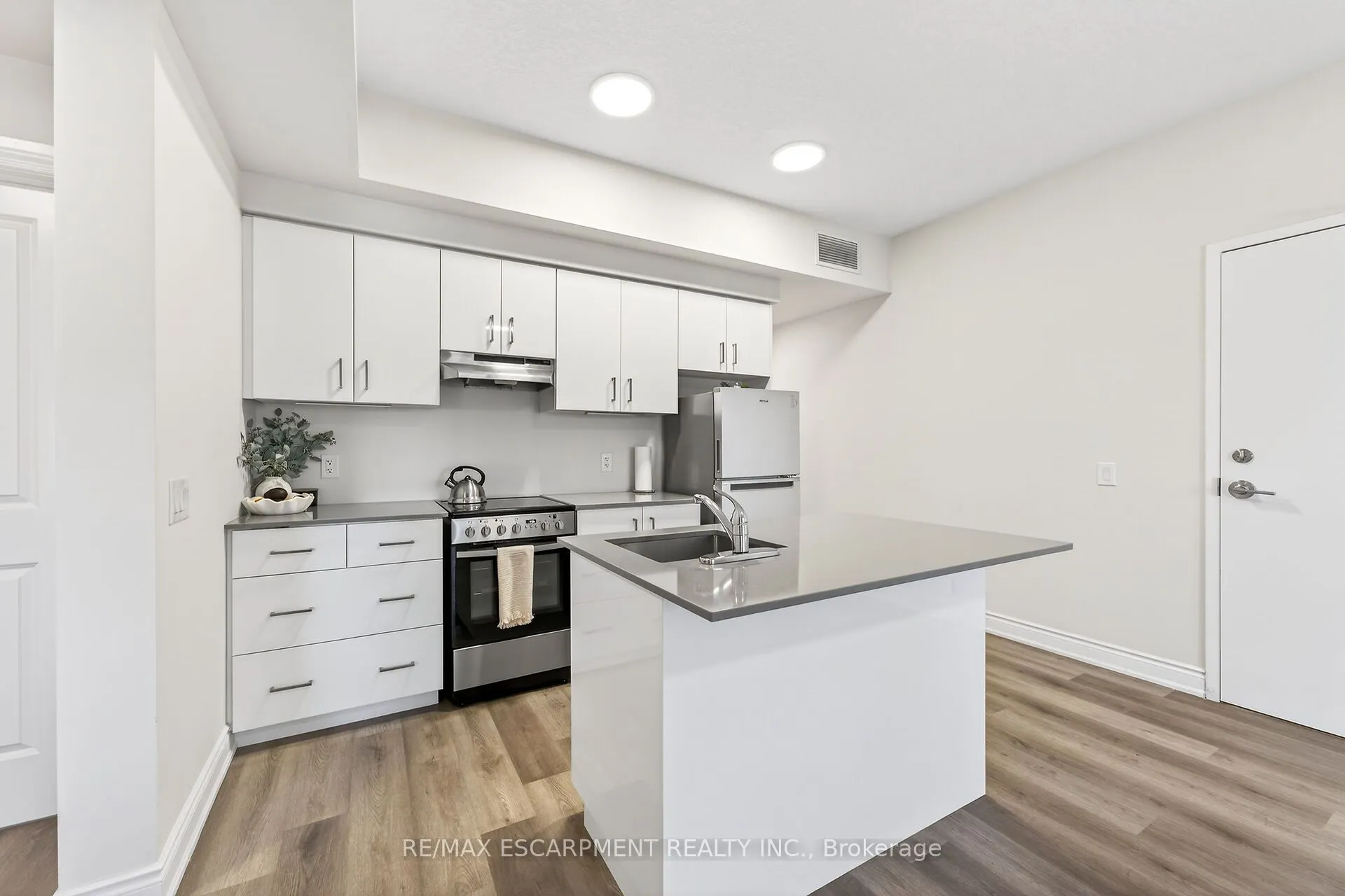 259 King Street E #303