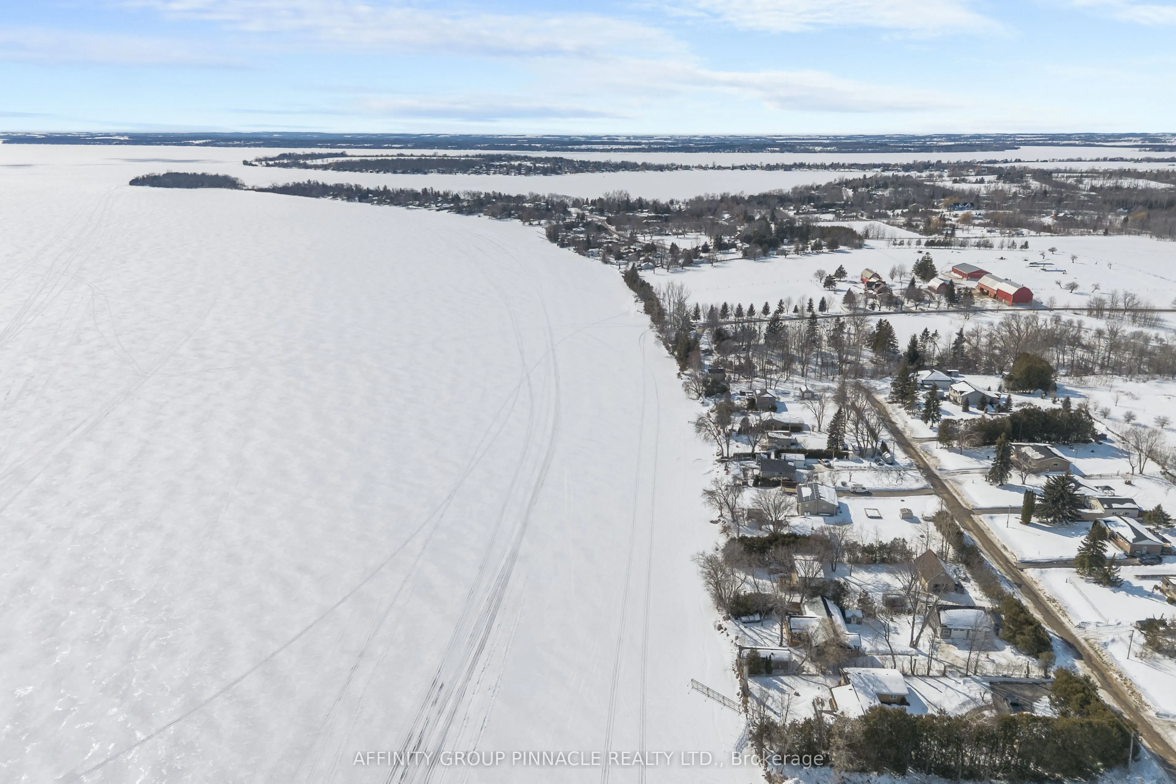 18 Lakeview Boulevard