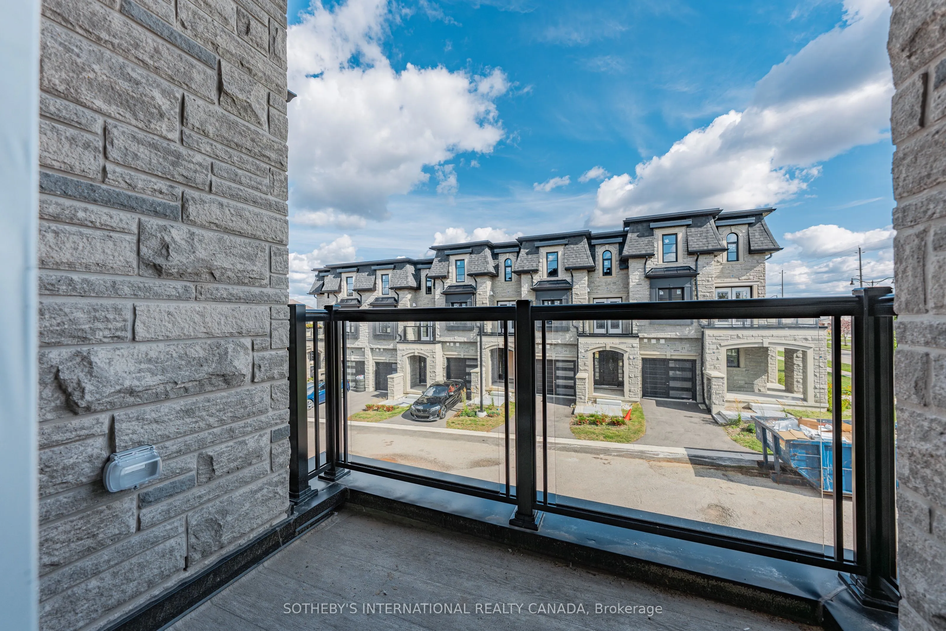675 Victoria Road N #23