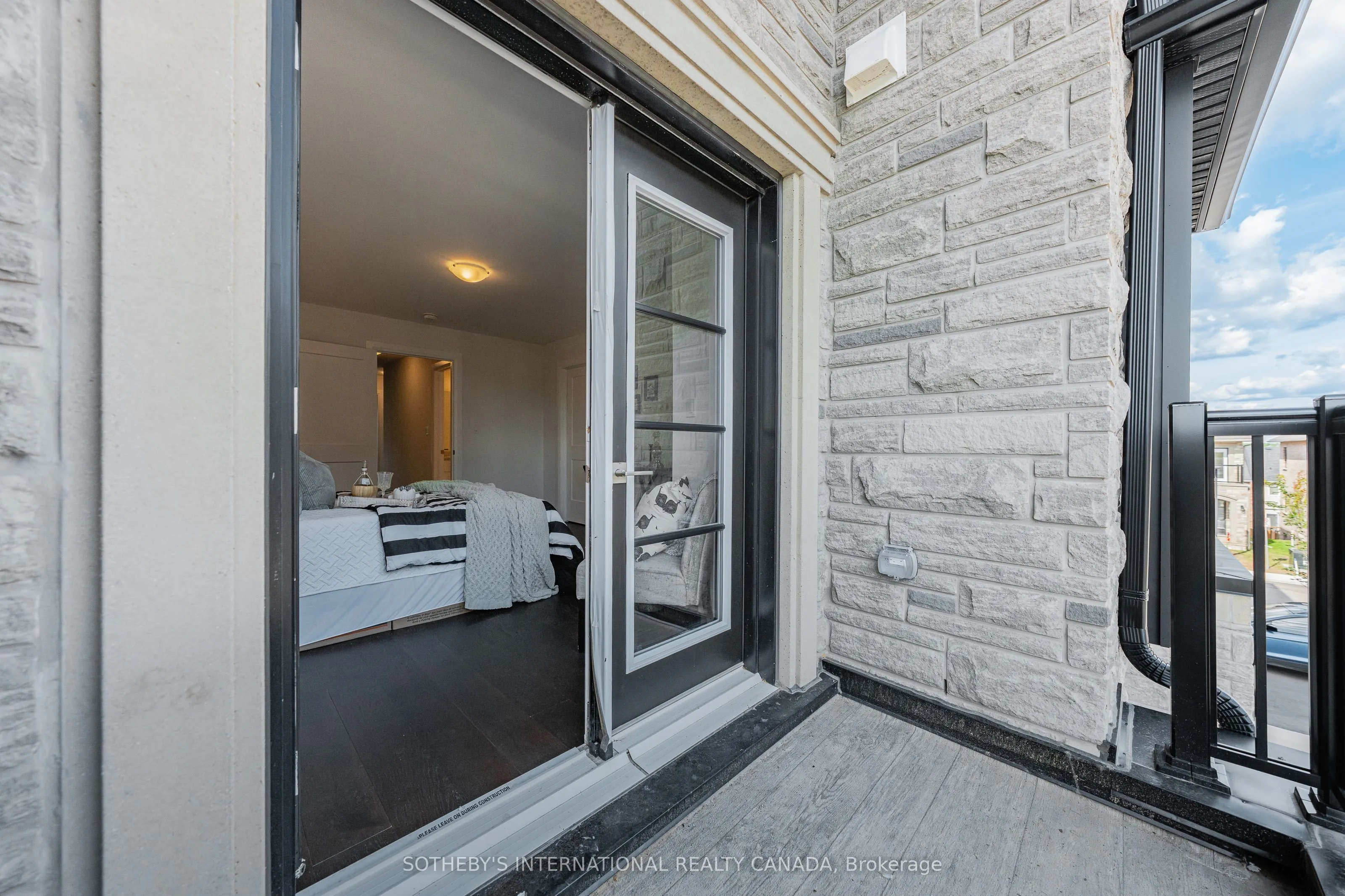 675 Victoria Road N #23