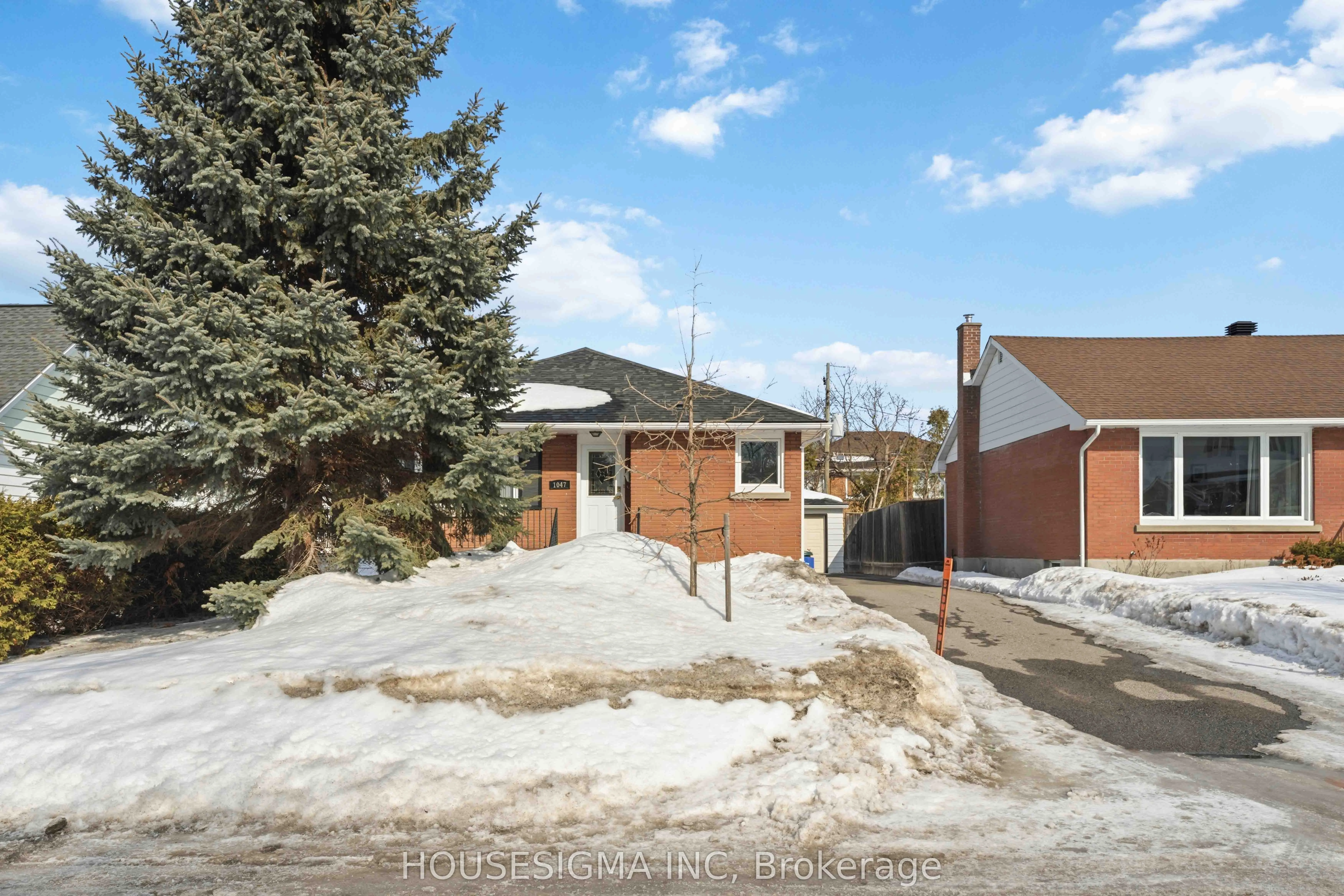 1047 Richard Avenue