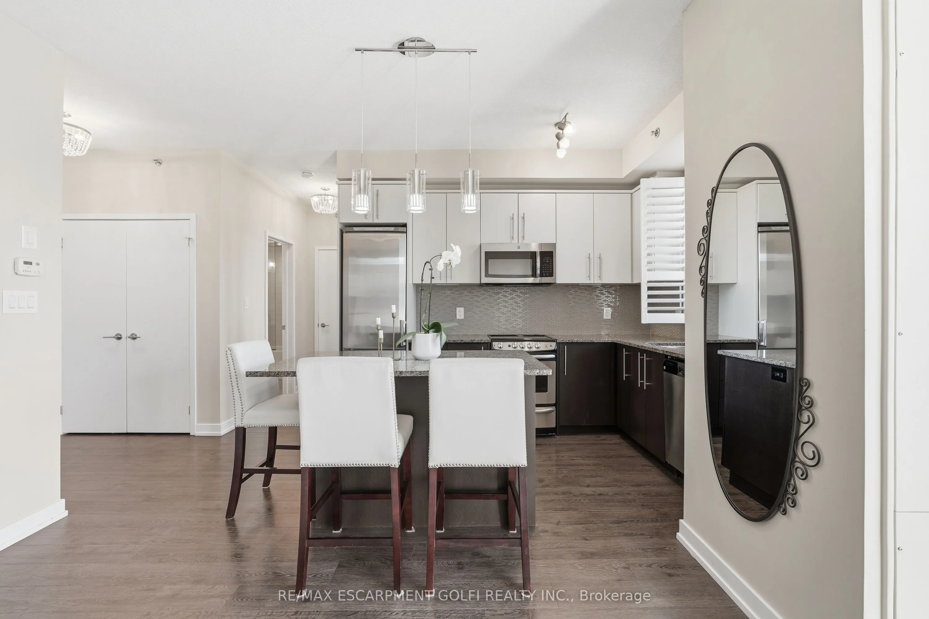 520 North Service Road #411